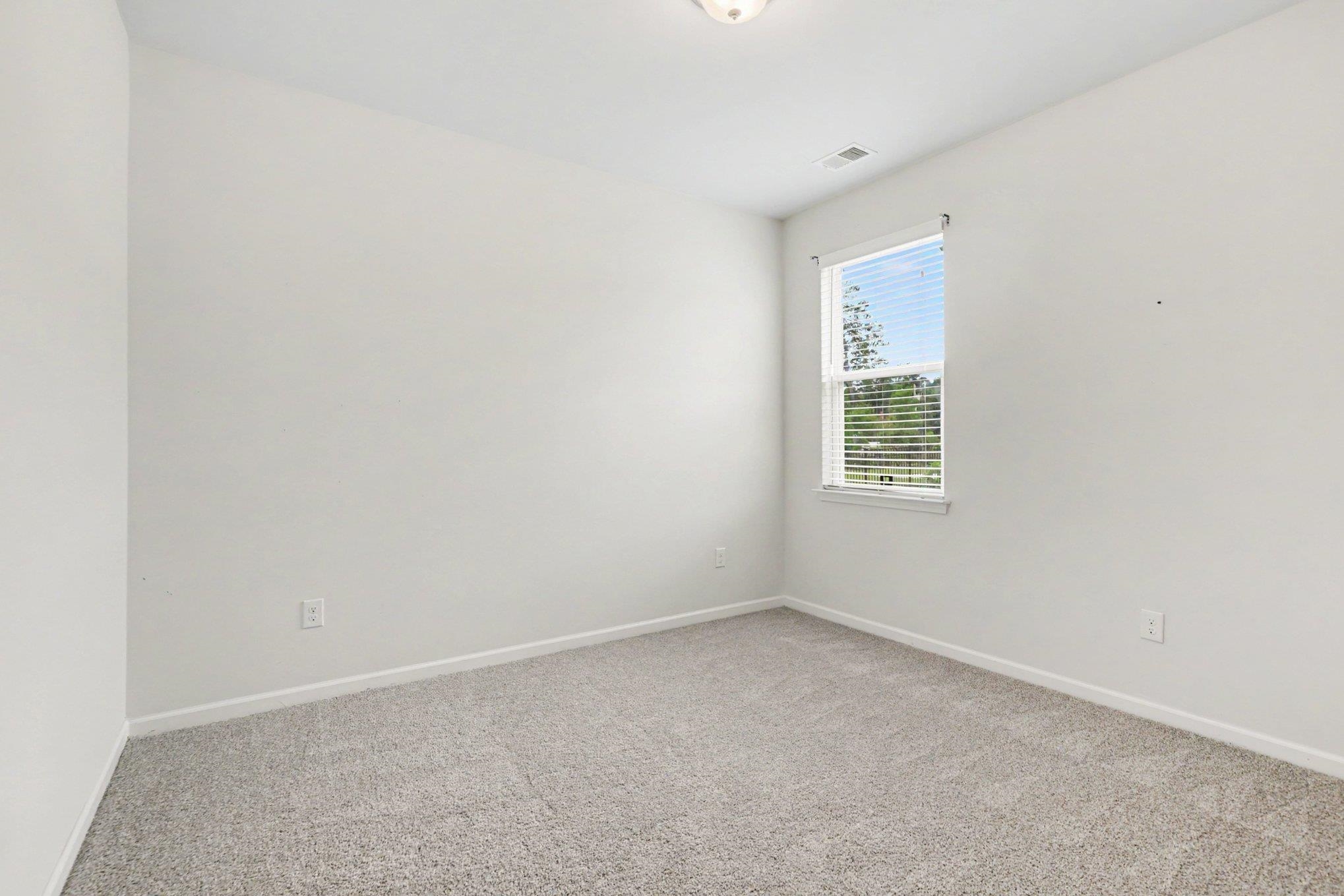 124 Rialto Dr. Property Photo 20