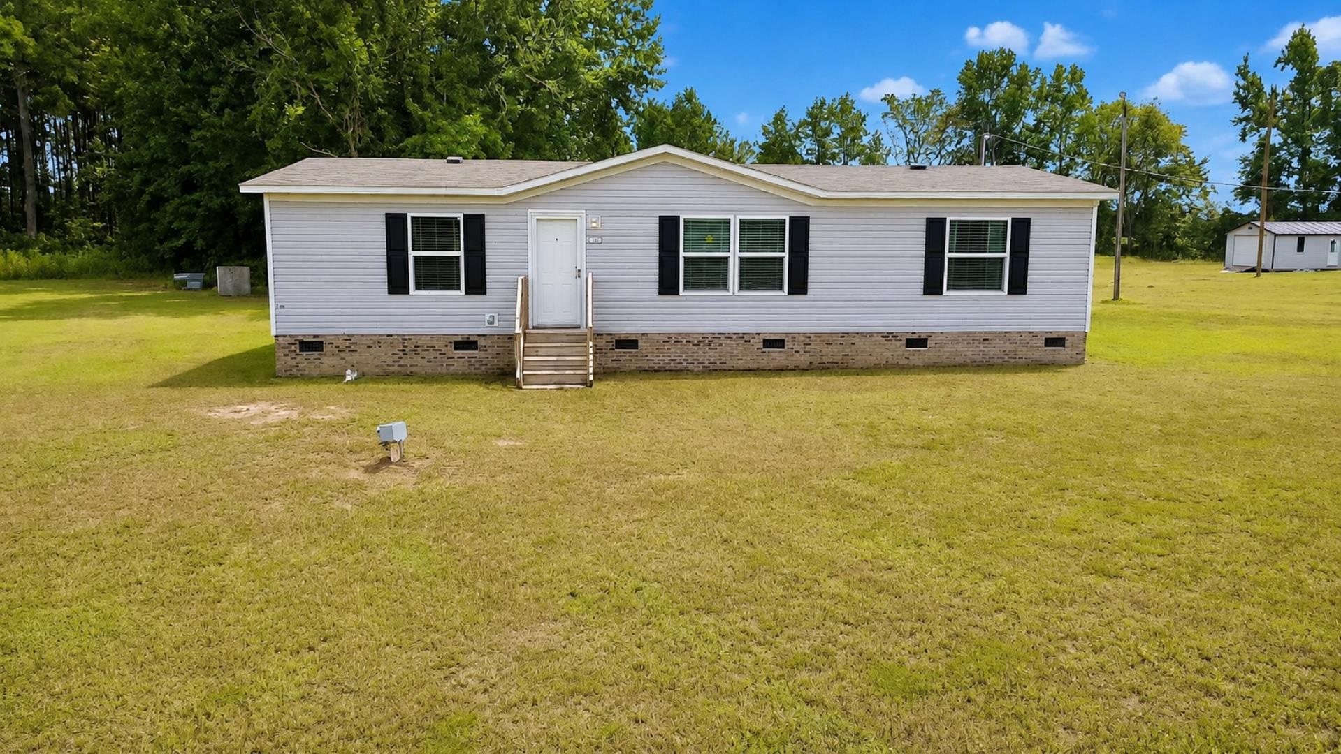 1112 Millers Rd. Property Photo 3
