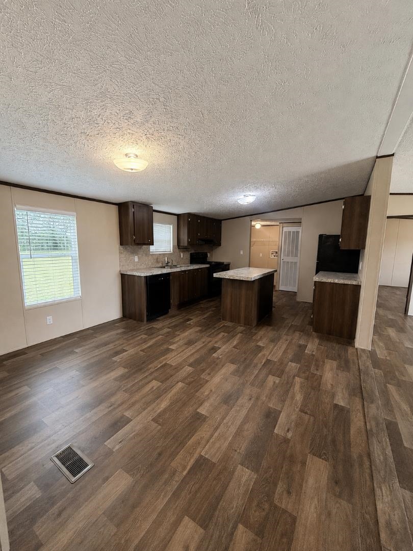 1112 Millers Rd. Property Photo 10