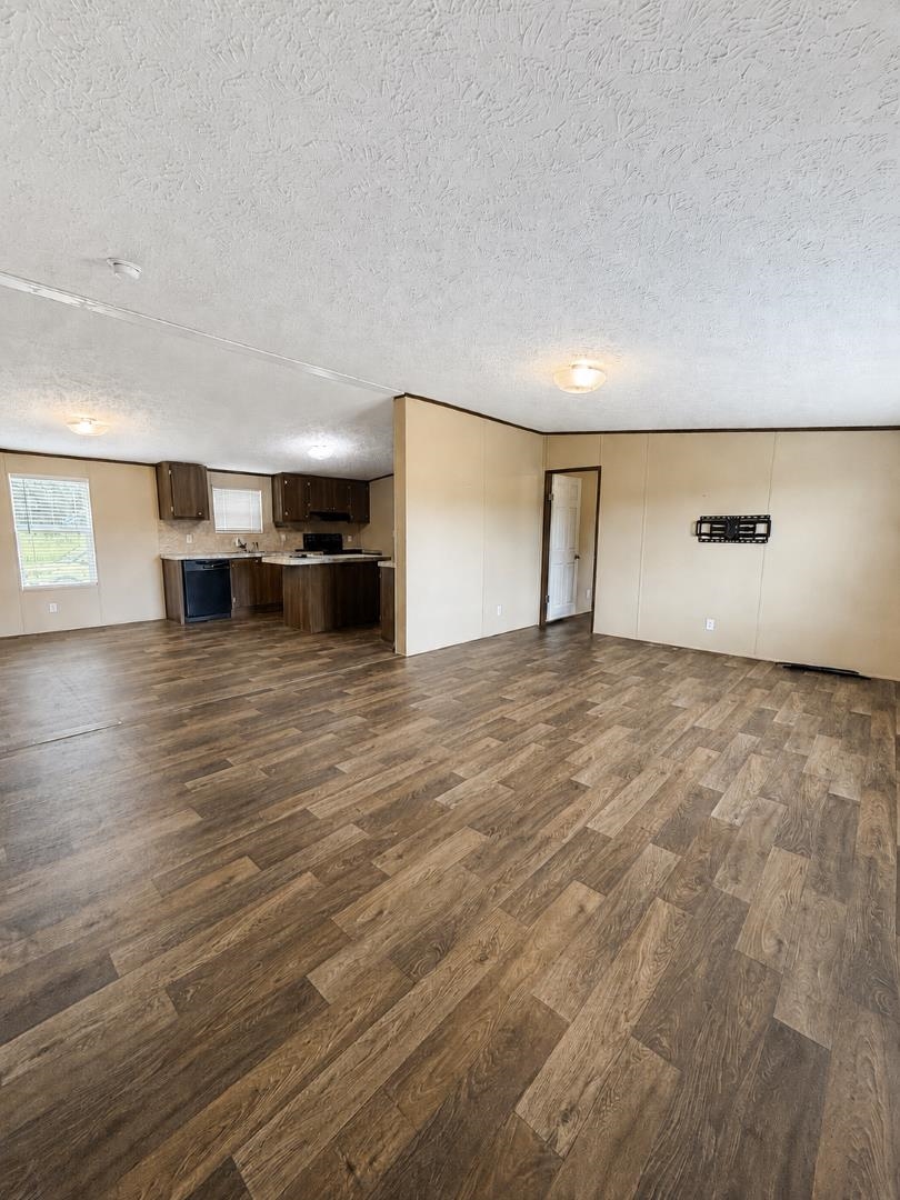1112 Millers Rd. Property Photo 12