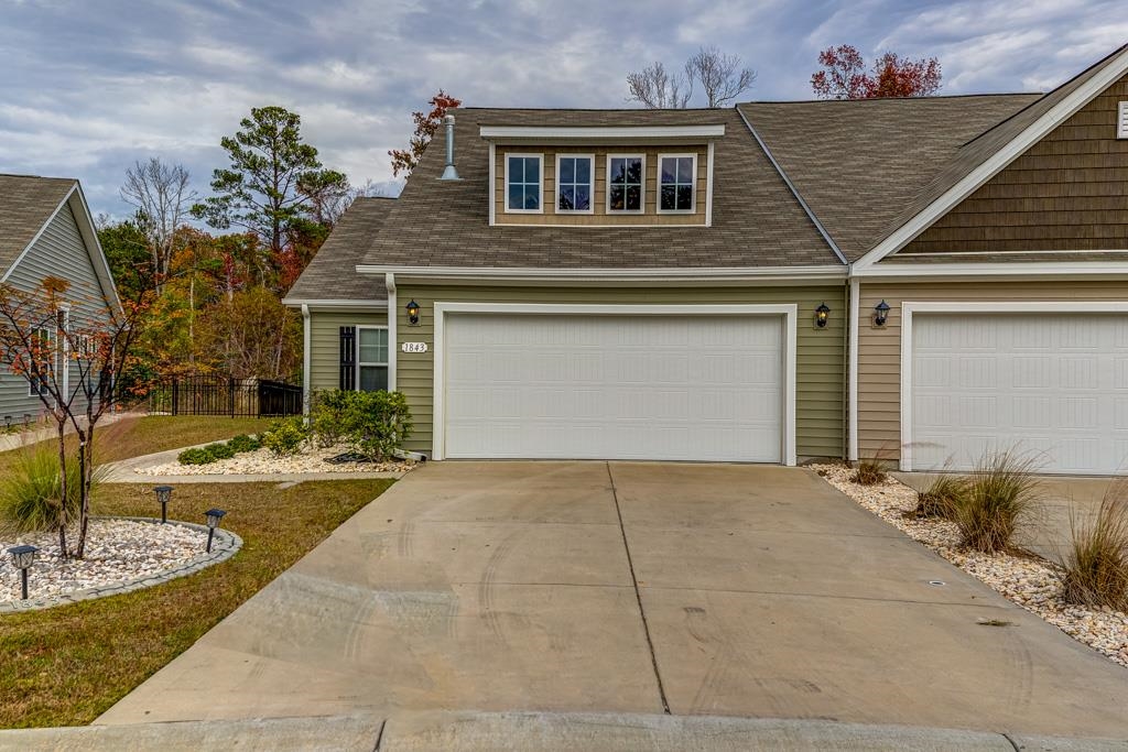 1843 Berkley Village Loop Property Photo 2
