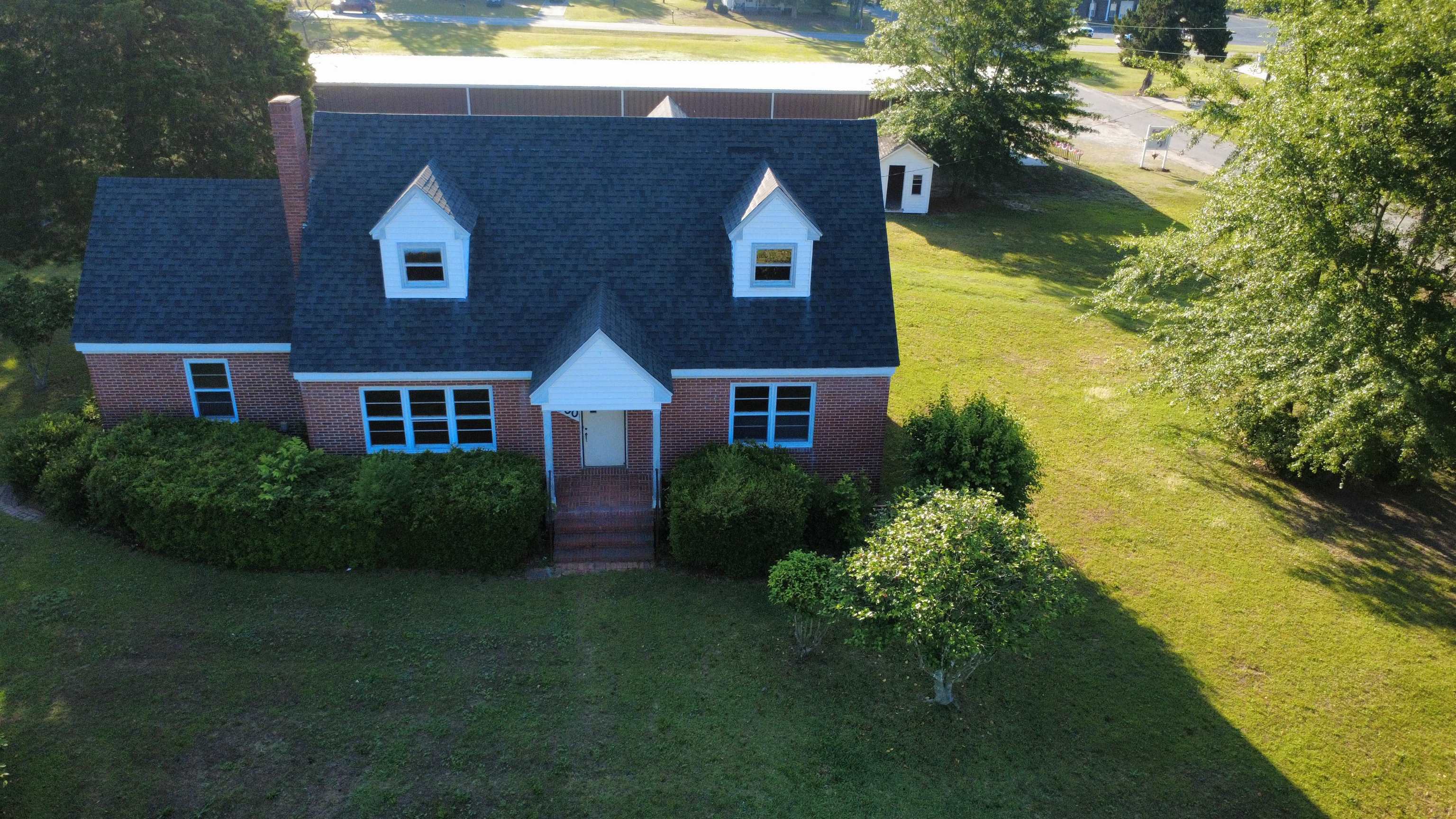 300 8th Ave. Property Photo 2