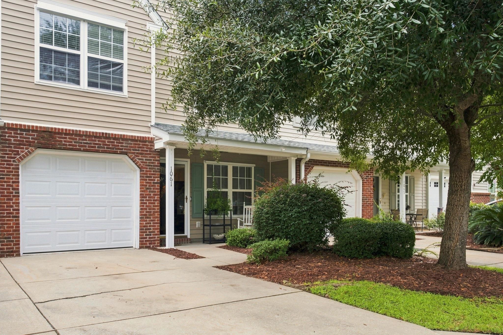 1061 Williston Loop Property Photo 2