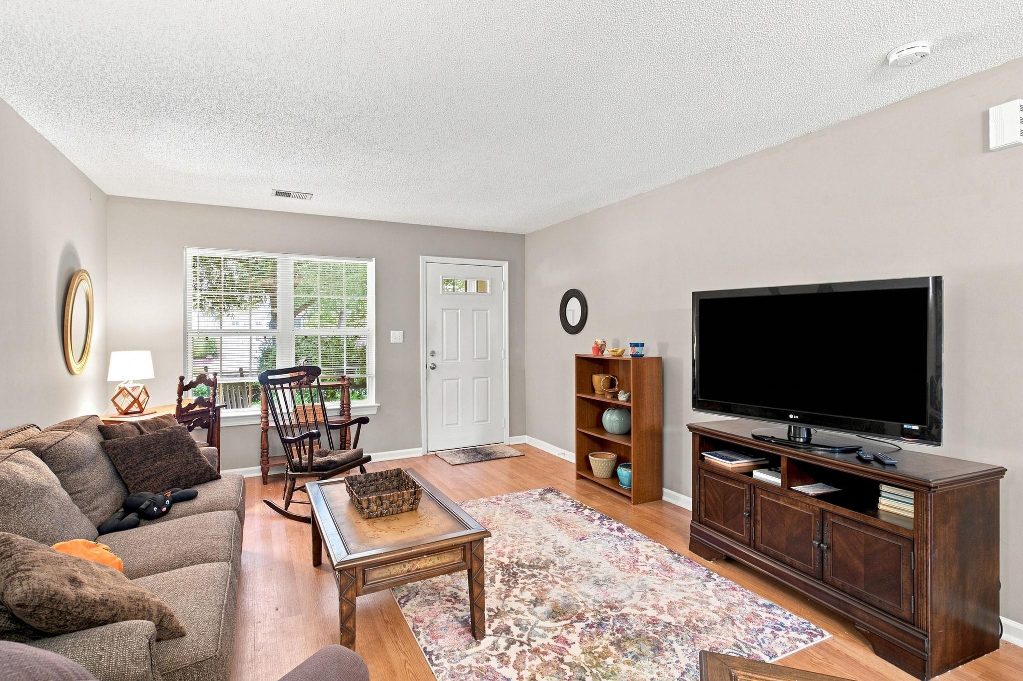 1061 Williston Loop Property Photo 3