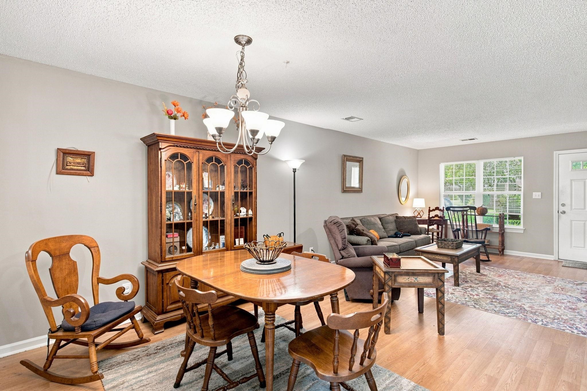 1061 Williston Loop Property Photo 8