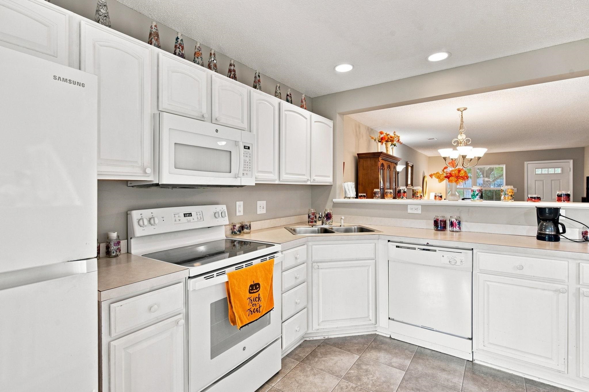 1061 Williston Loop Property Photo 11
