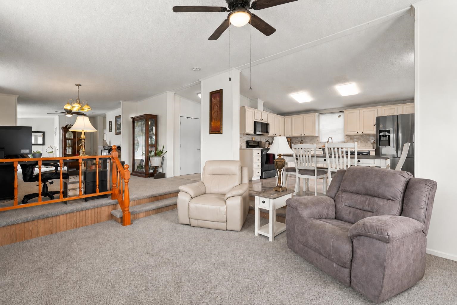6284 Donahue Dr. Property Photo 13