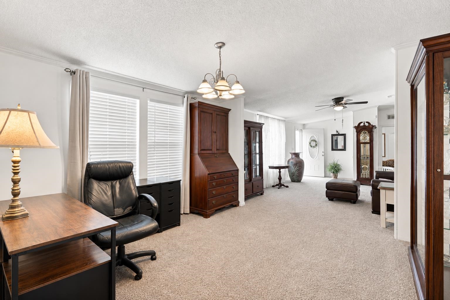 6284 Donahue Dr. Property Photo 14