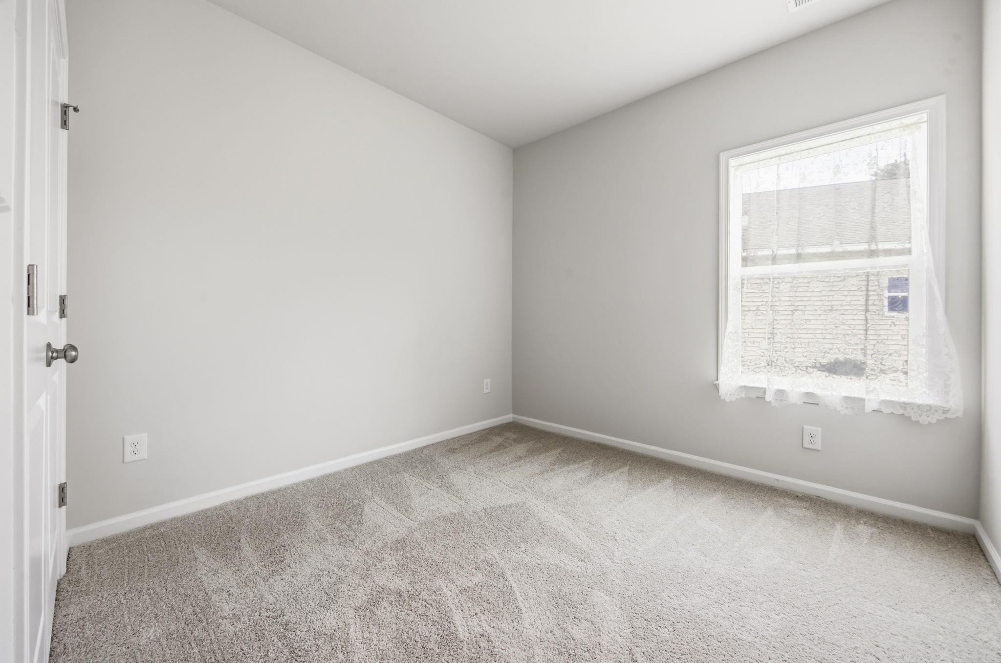 220 Averyville Dr. Property Photo 28