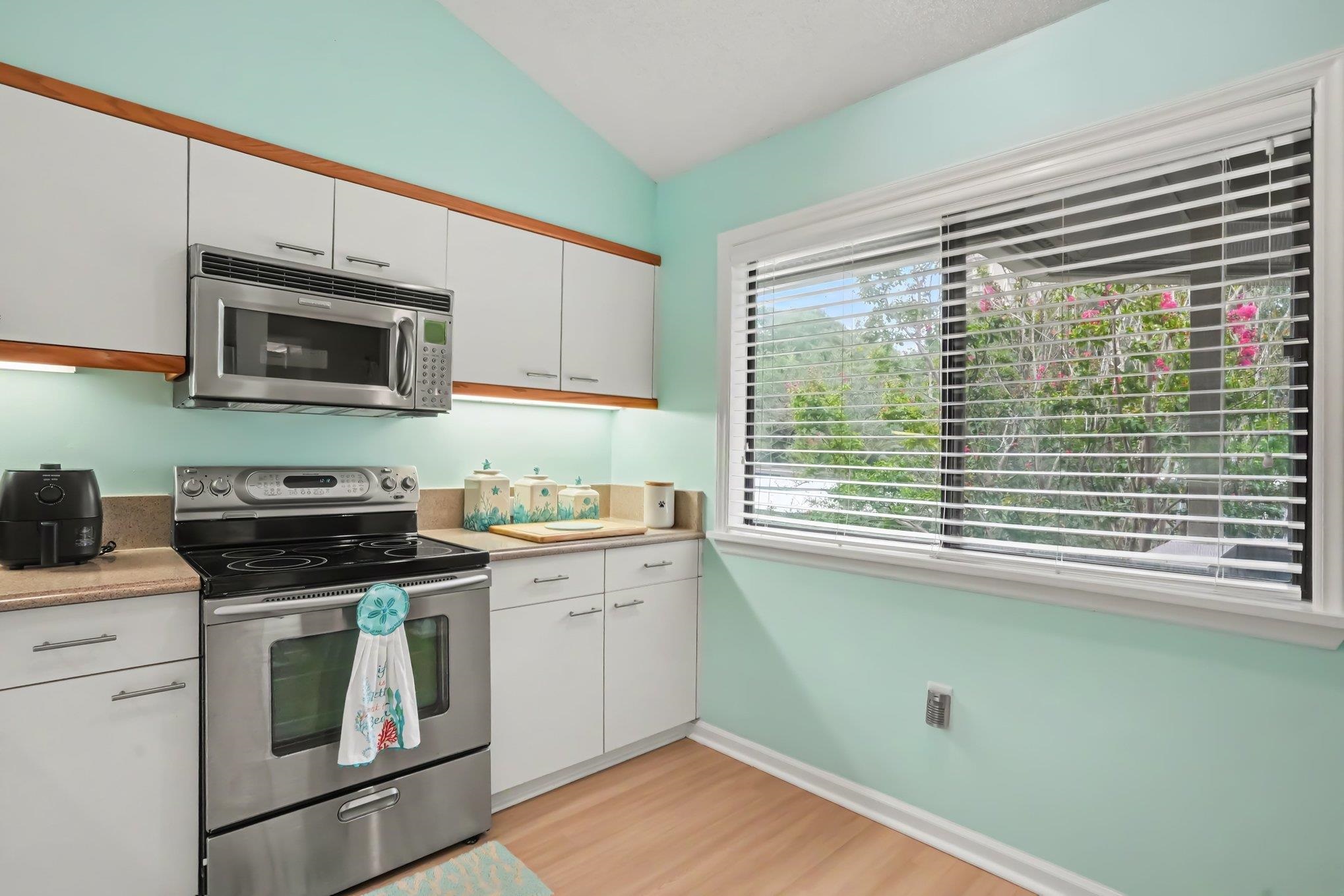 425 Appledore Circle Property Photo 11