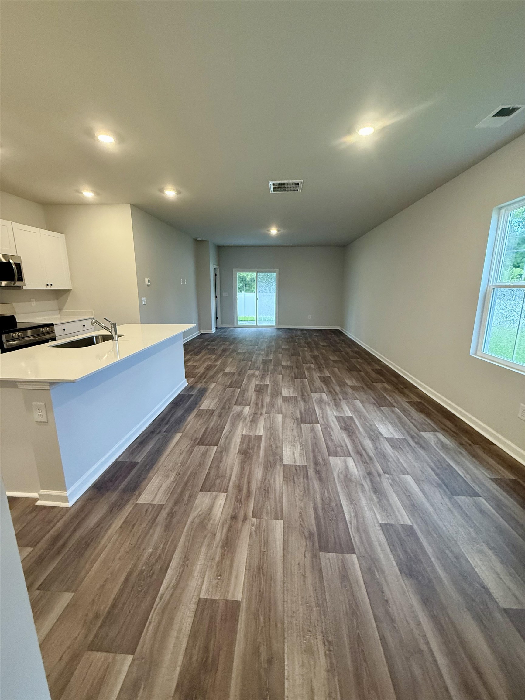 451 Sweet Vernal St Property Photo 4