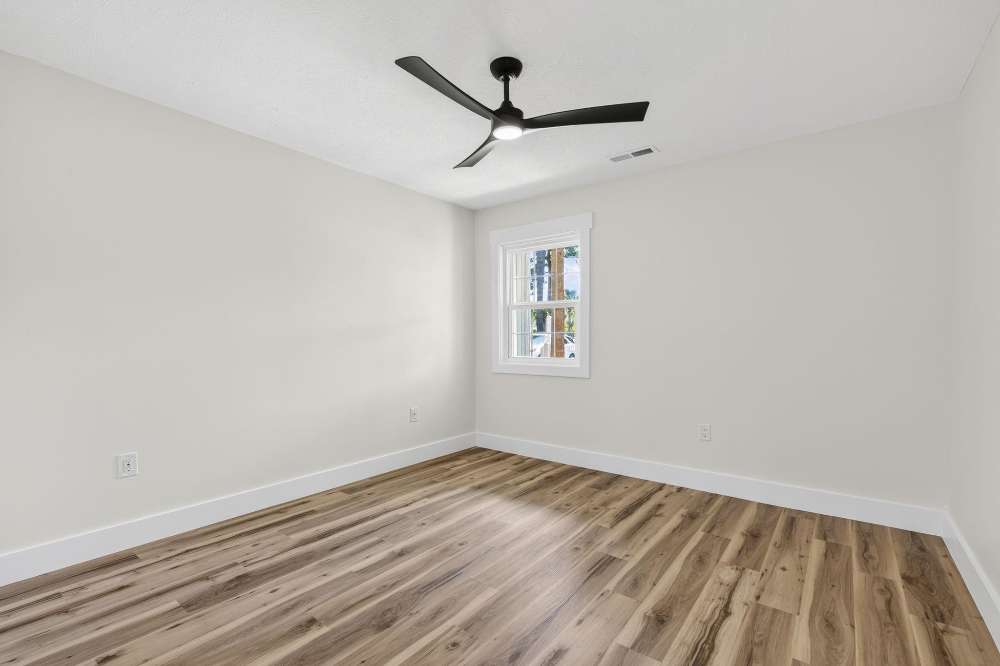 541 White River Dr. Property Photo 27