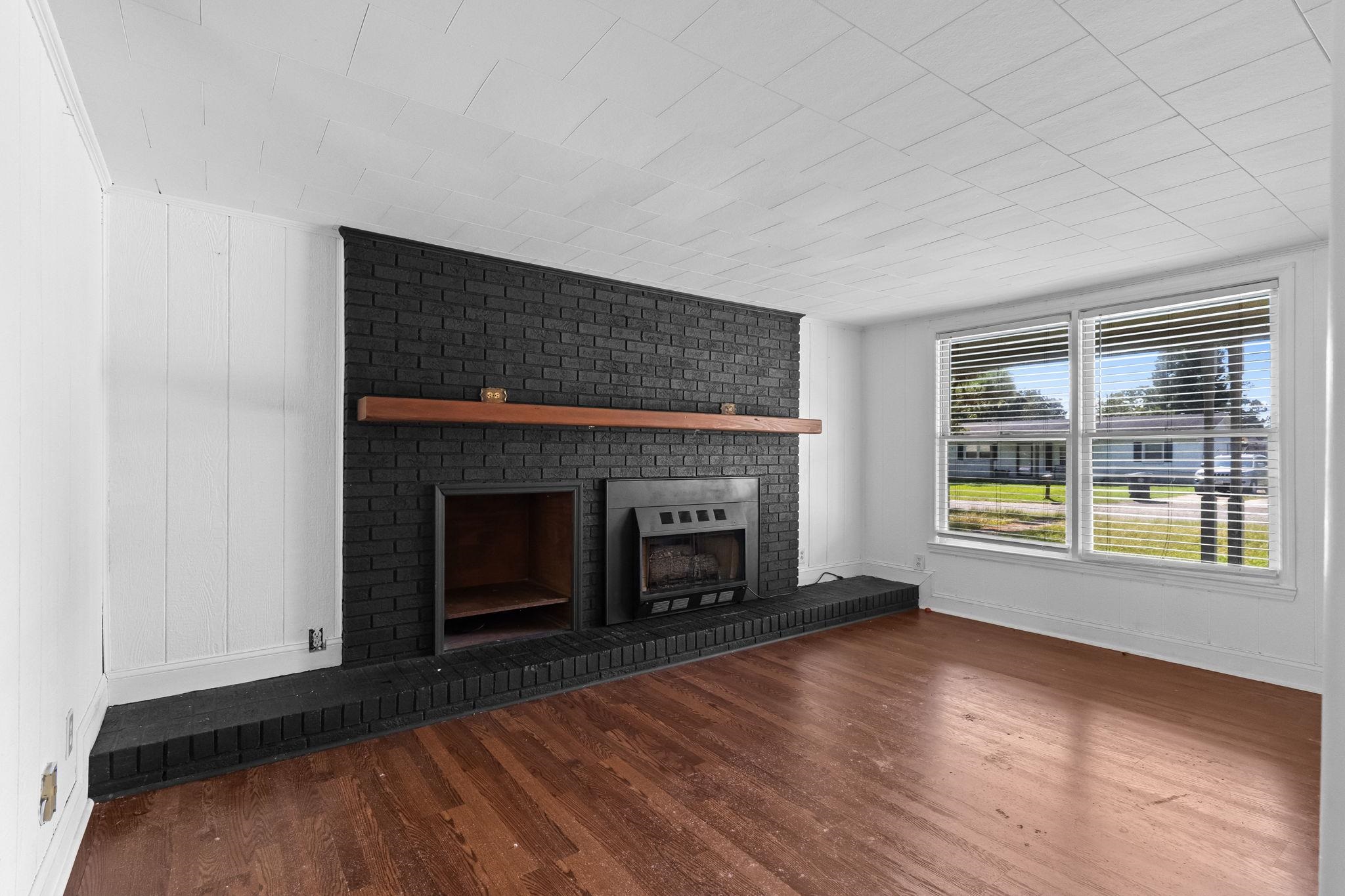 409 E Melrose St. Property Photo 11