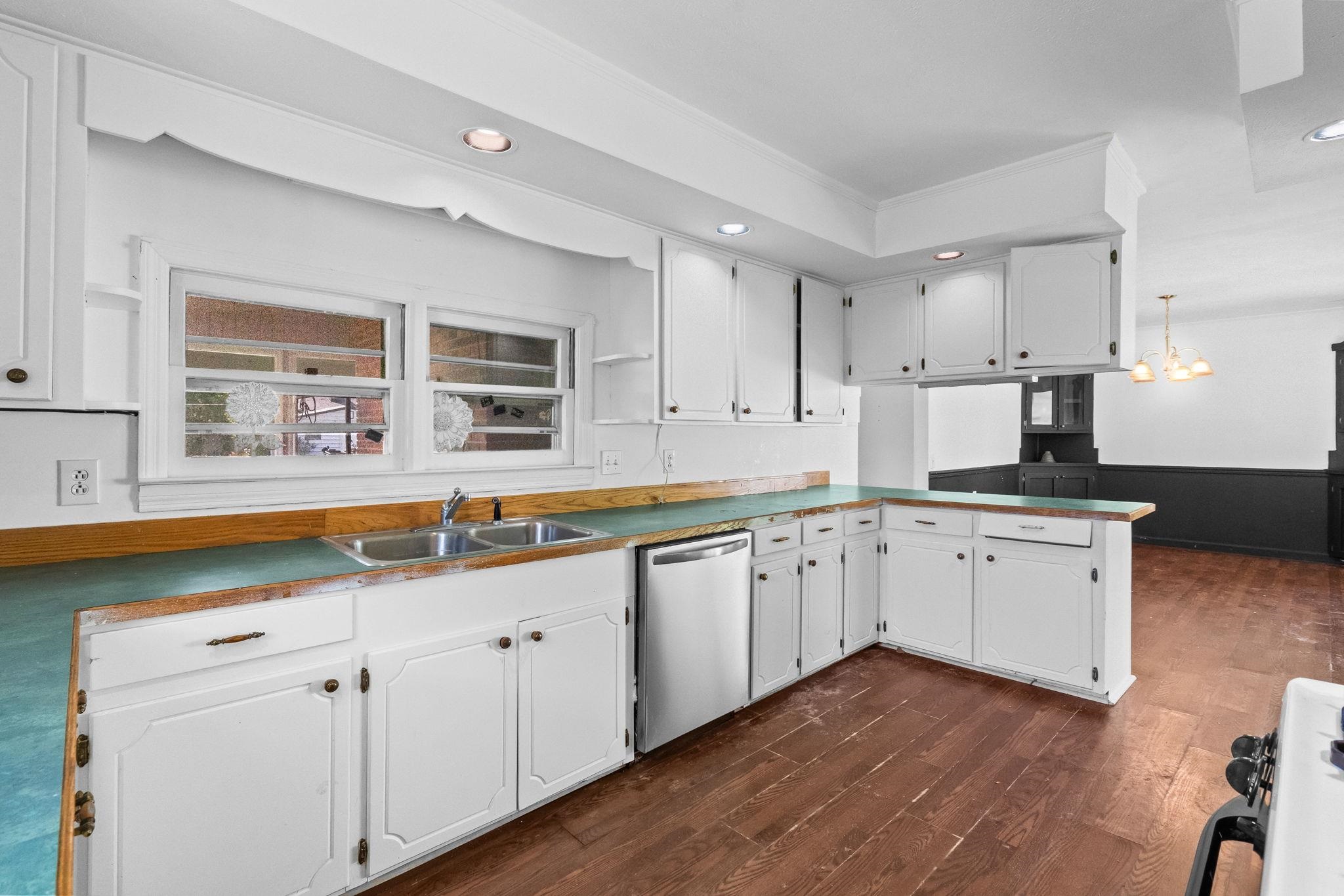 409 E Melrose St. Property Photo 21