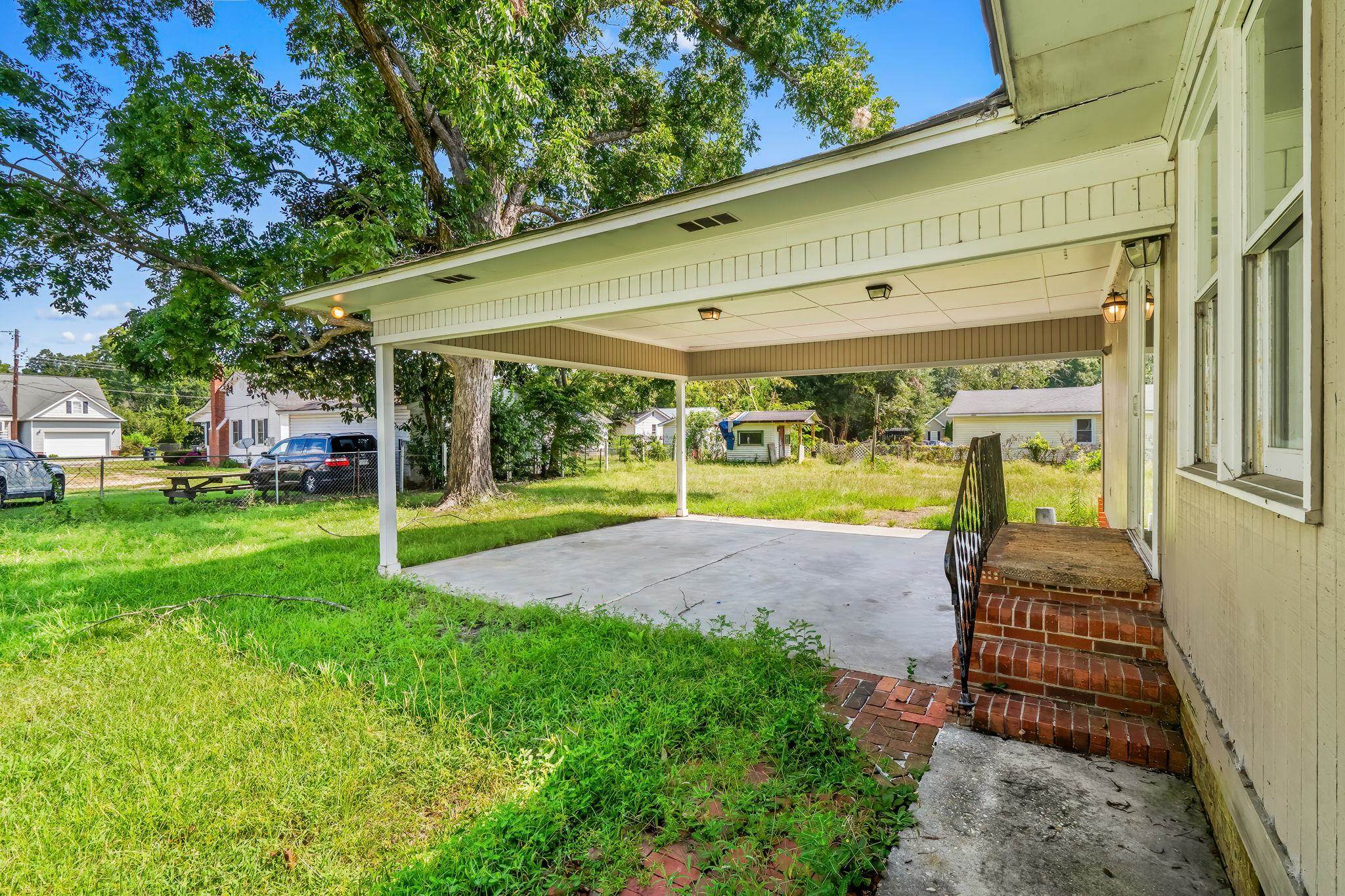 409 E Melrose St. Property Photo 38