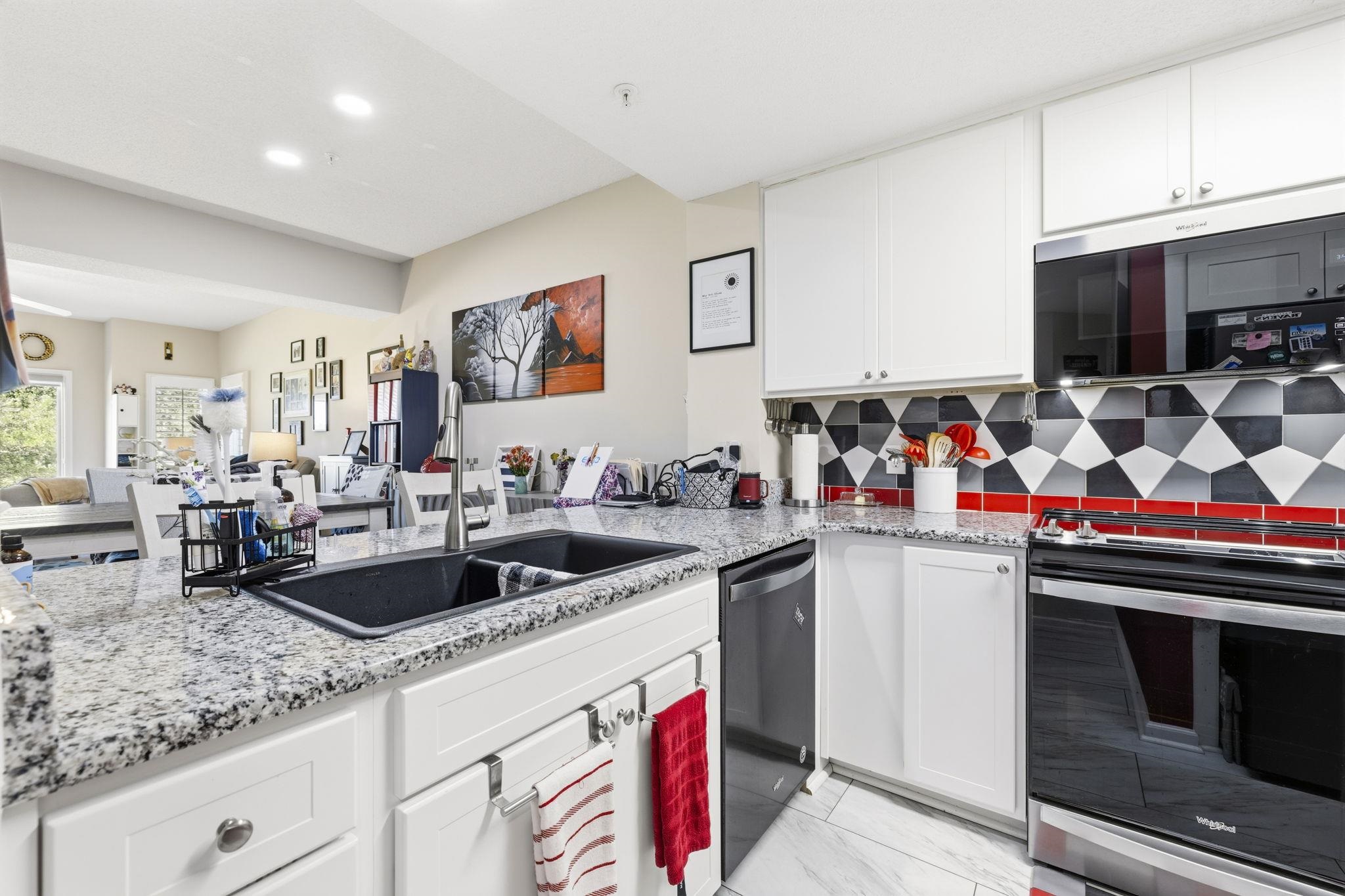 1401 Lighthouse Dr. Property Photo 15