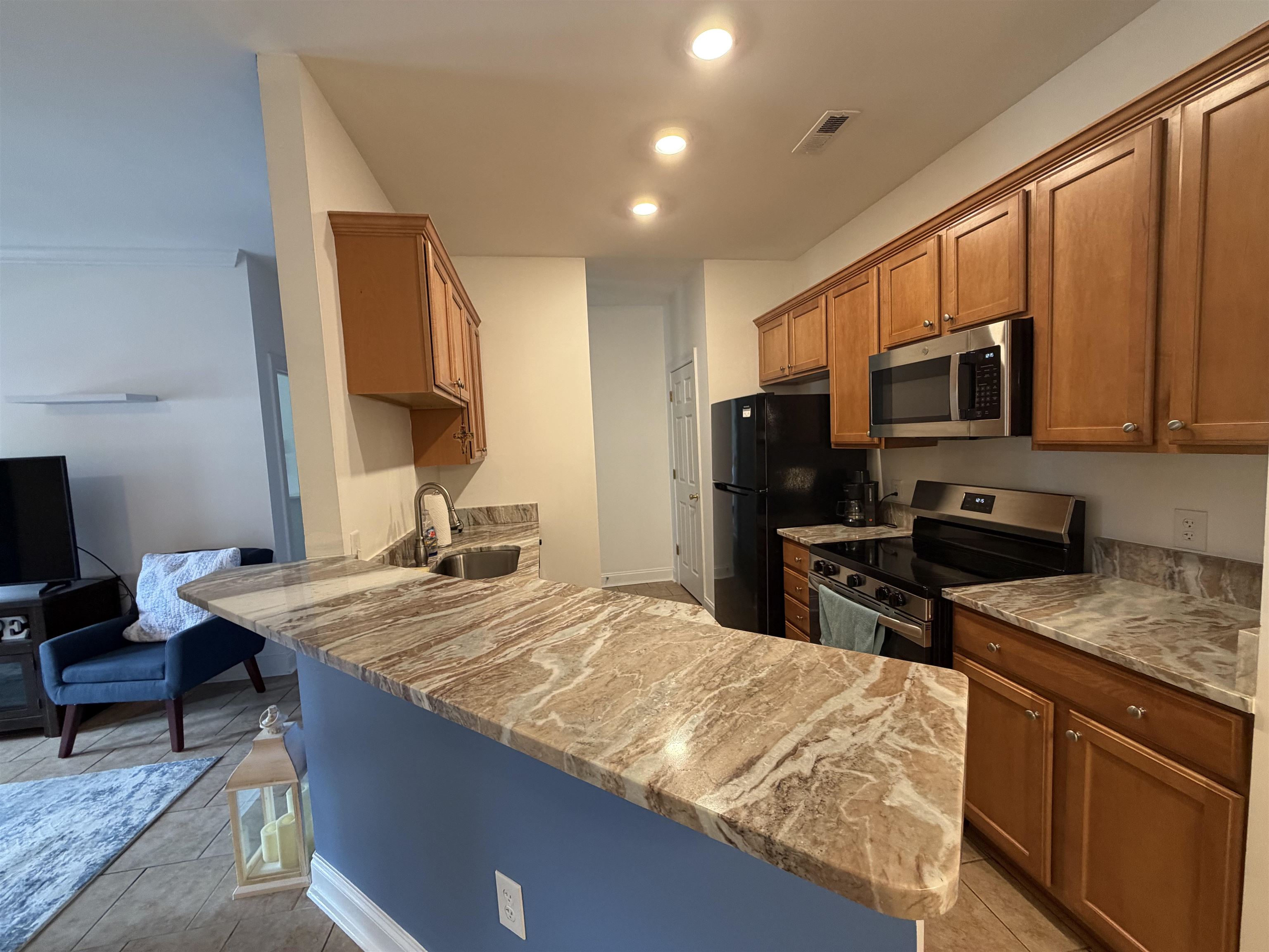 2049 Silver Crest Dr. Property Photo 4