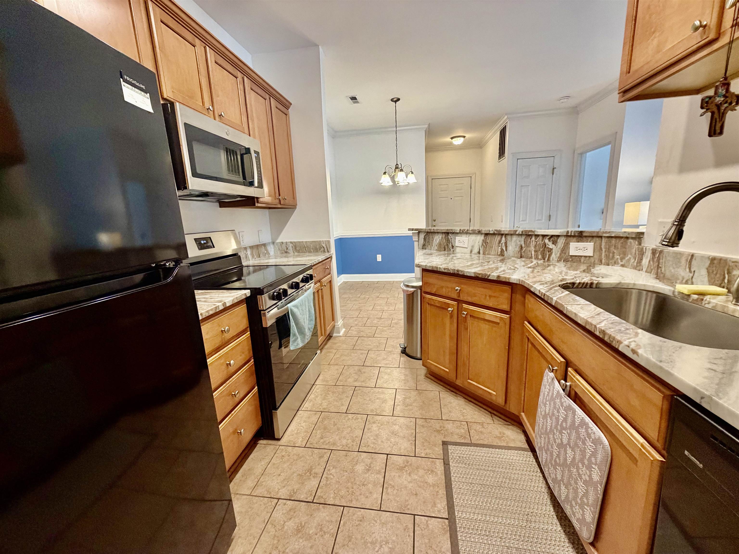2049 Silver Crest Dr. Property Photo 6