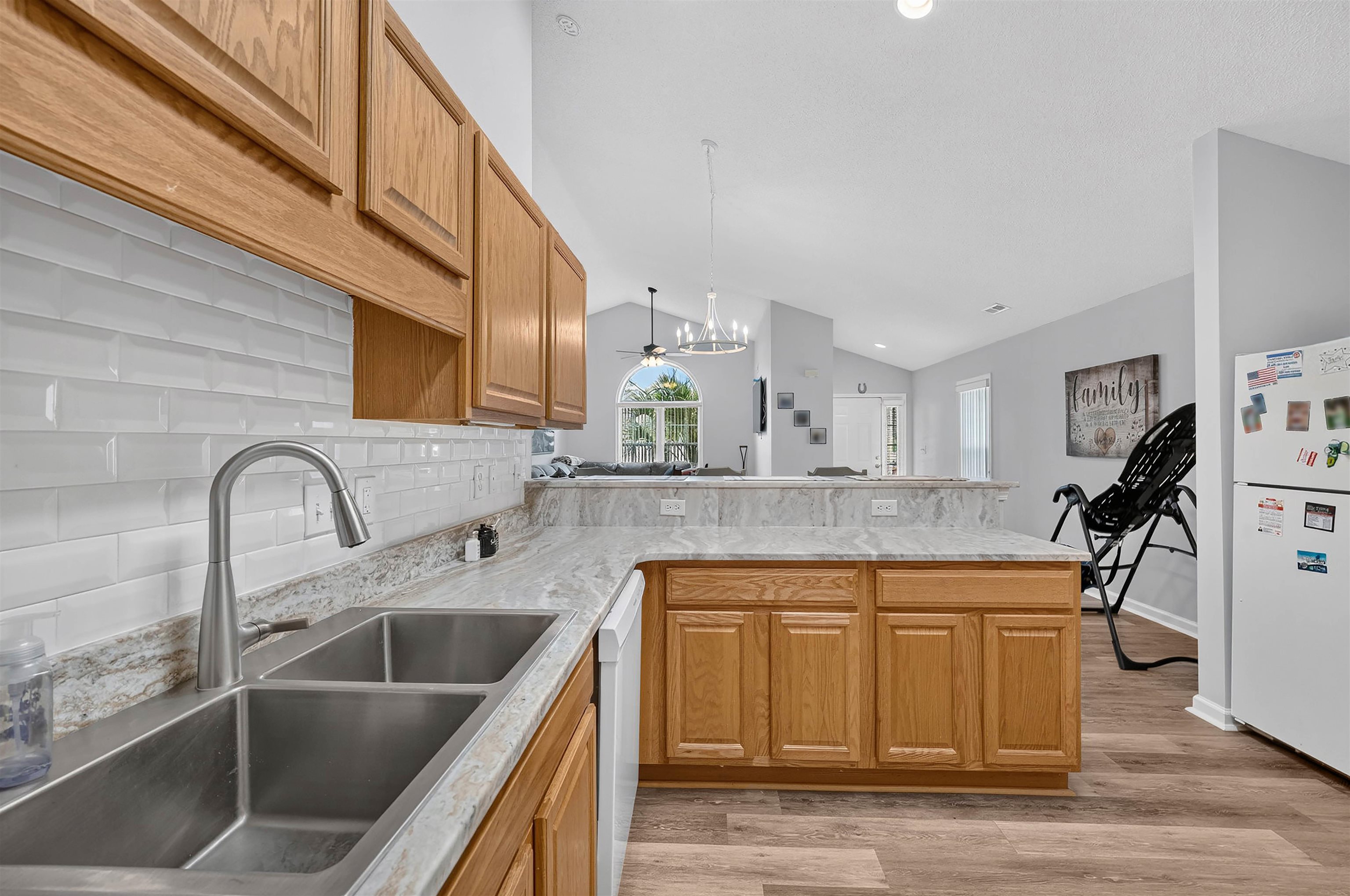 4225 Rivergate Ln. Property Photo 9
