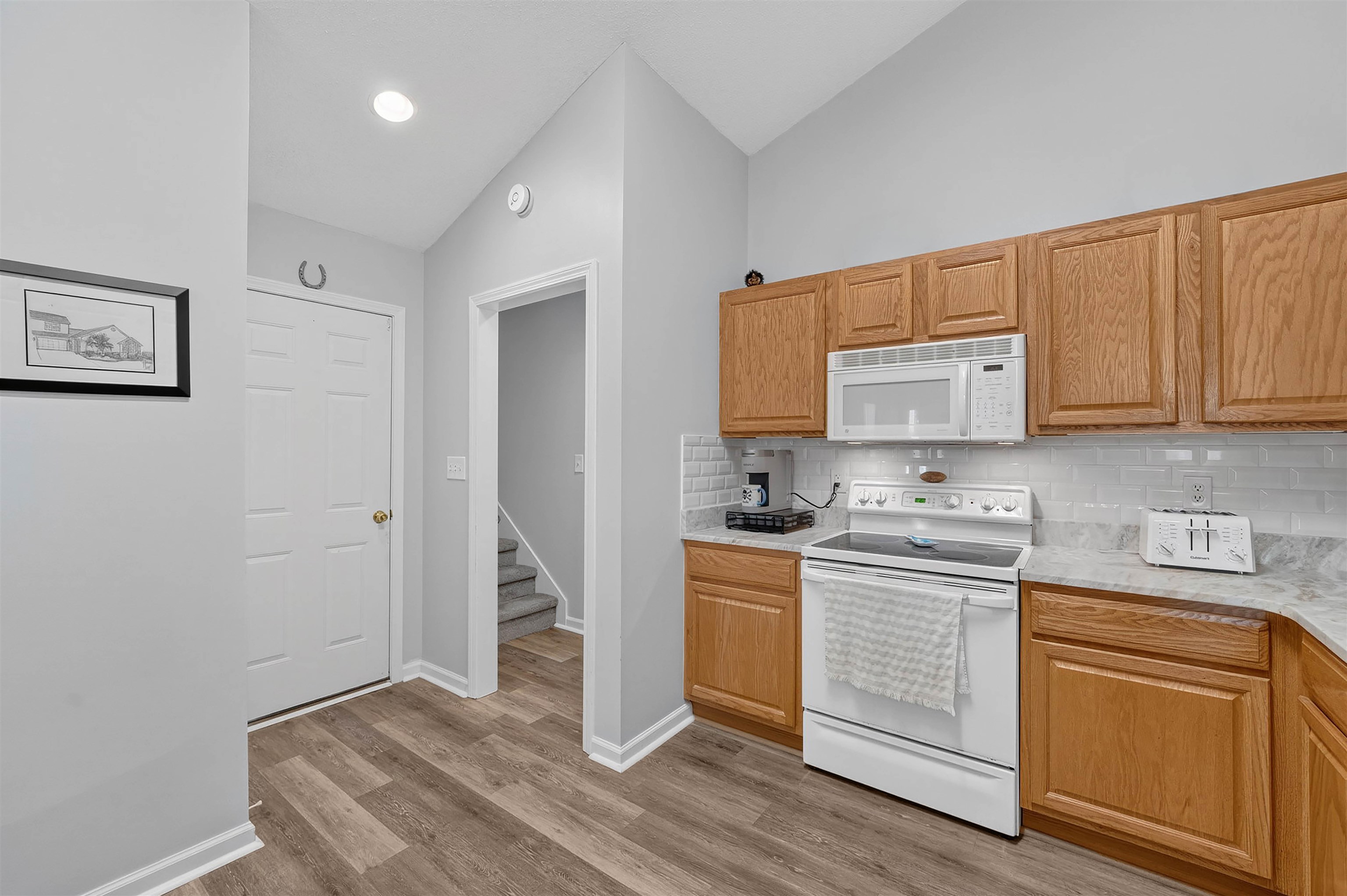 4225 Rivergate Ln. Property Photo 11