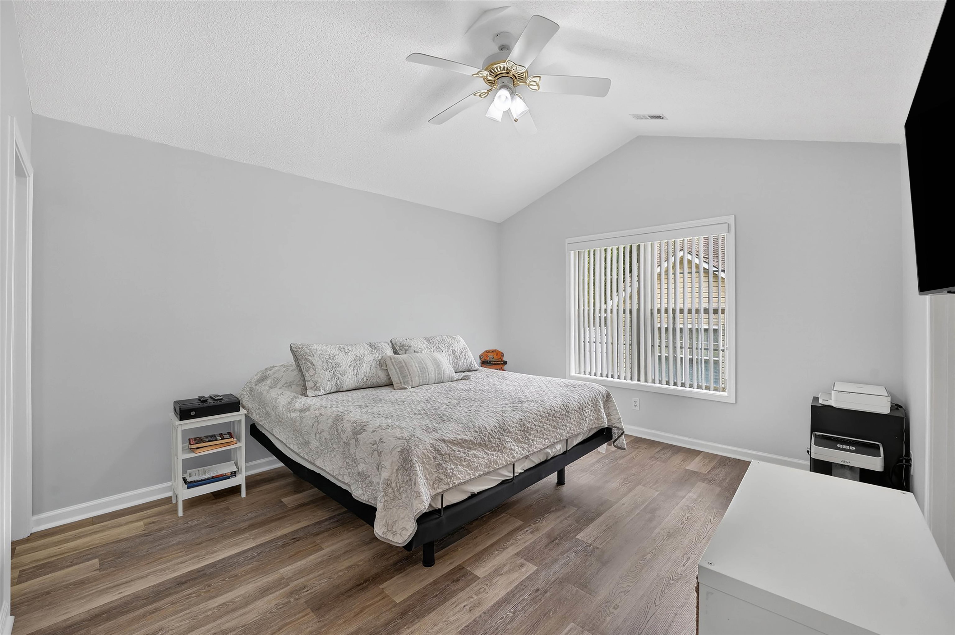 4225 Rivergate Ln. Property Photo 15