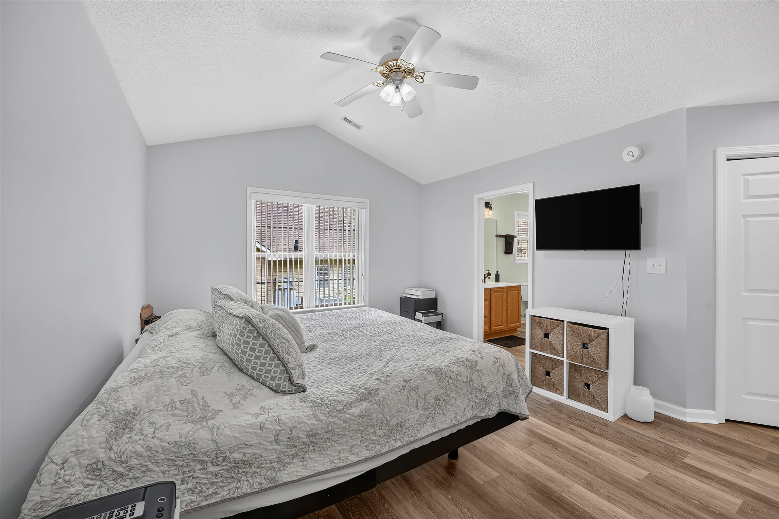 4225 Rivergate Ln. Property Photo 16