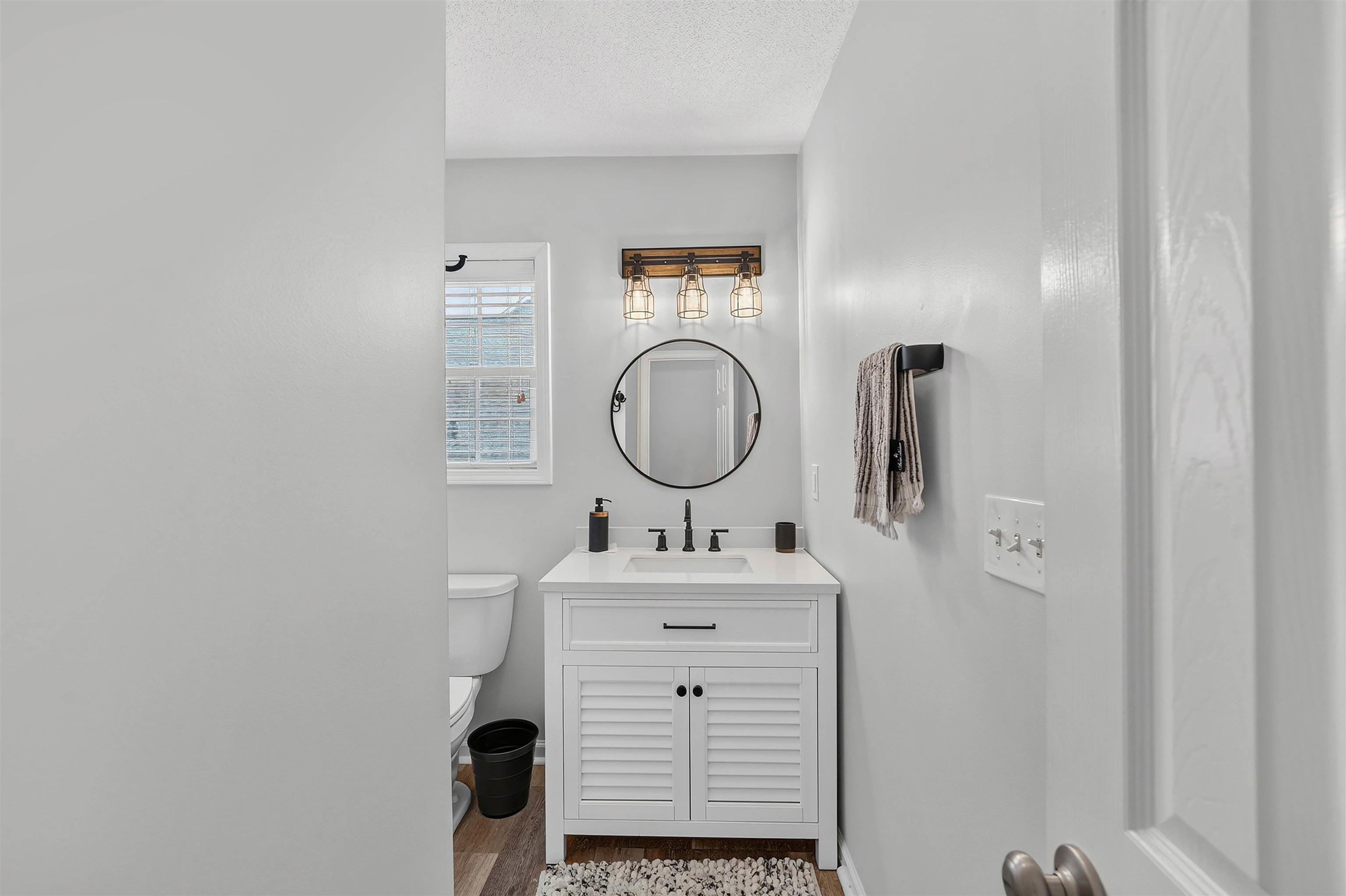 4225 Rivergate Ln. Property Photo 22