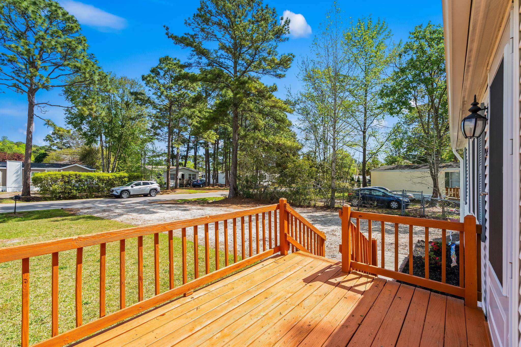 425 Sand Hill Dr. Property Photo 2