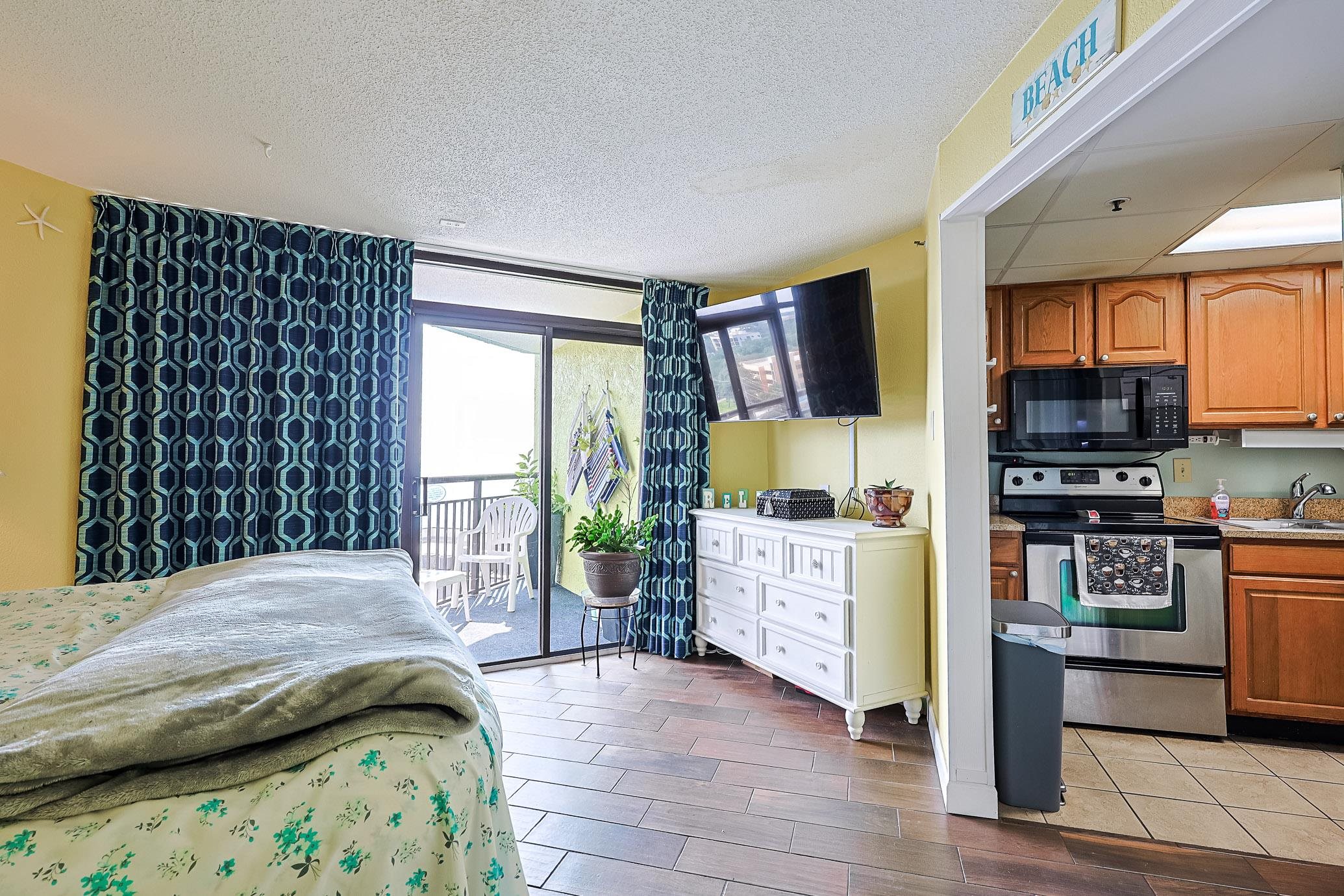 6804 N Ocean Blvd. Property Photo 9