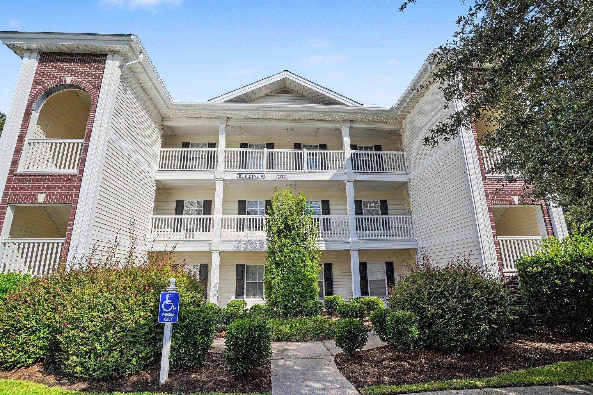 1282 River Oaks Dr. Property Photo 1