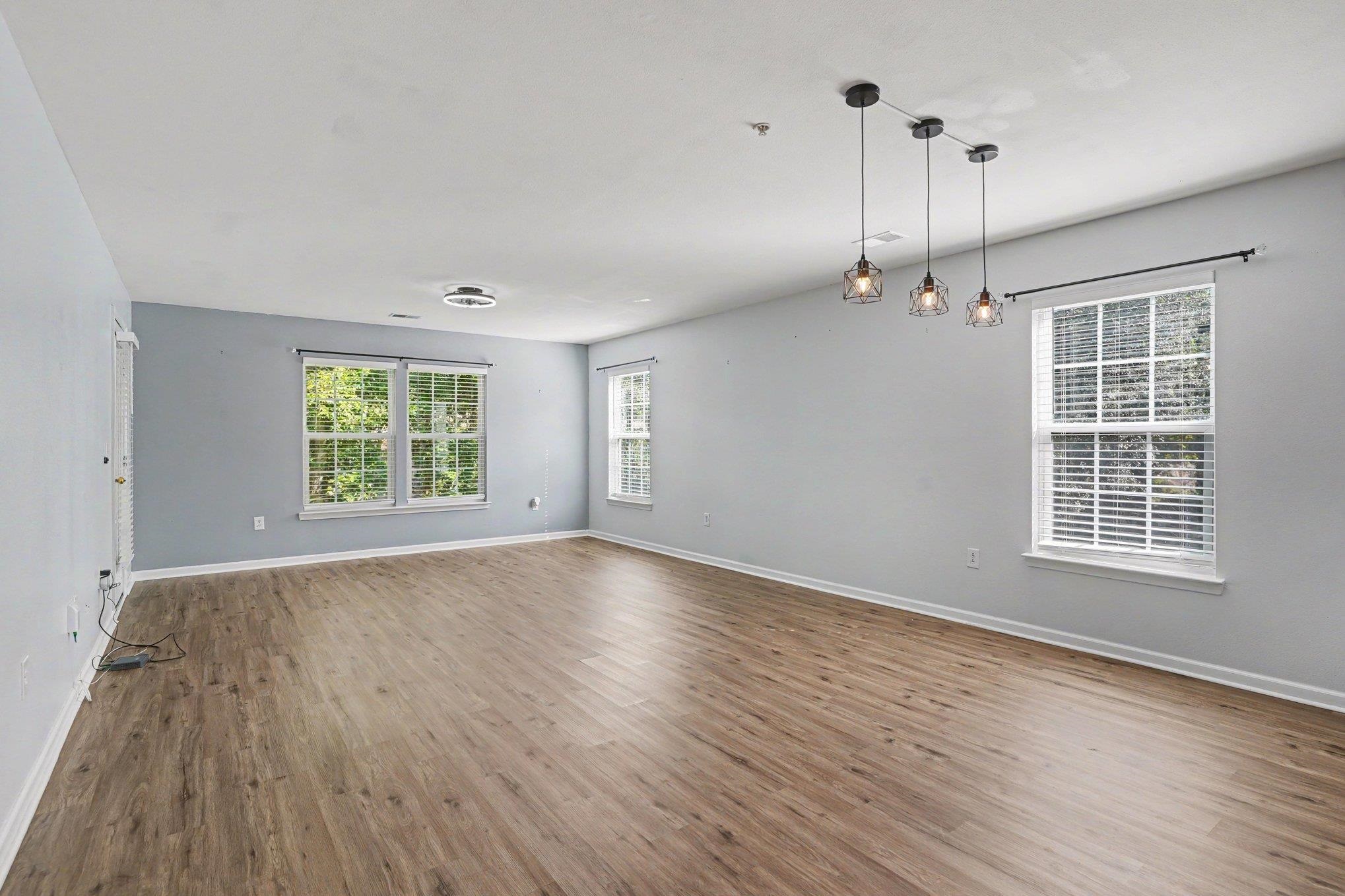 1282 River Oaks Dr. Property Photo 8