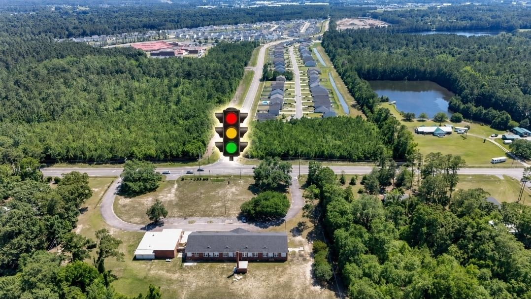 1403 Highway 90 Property Photo 1