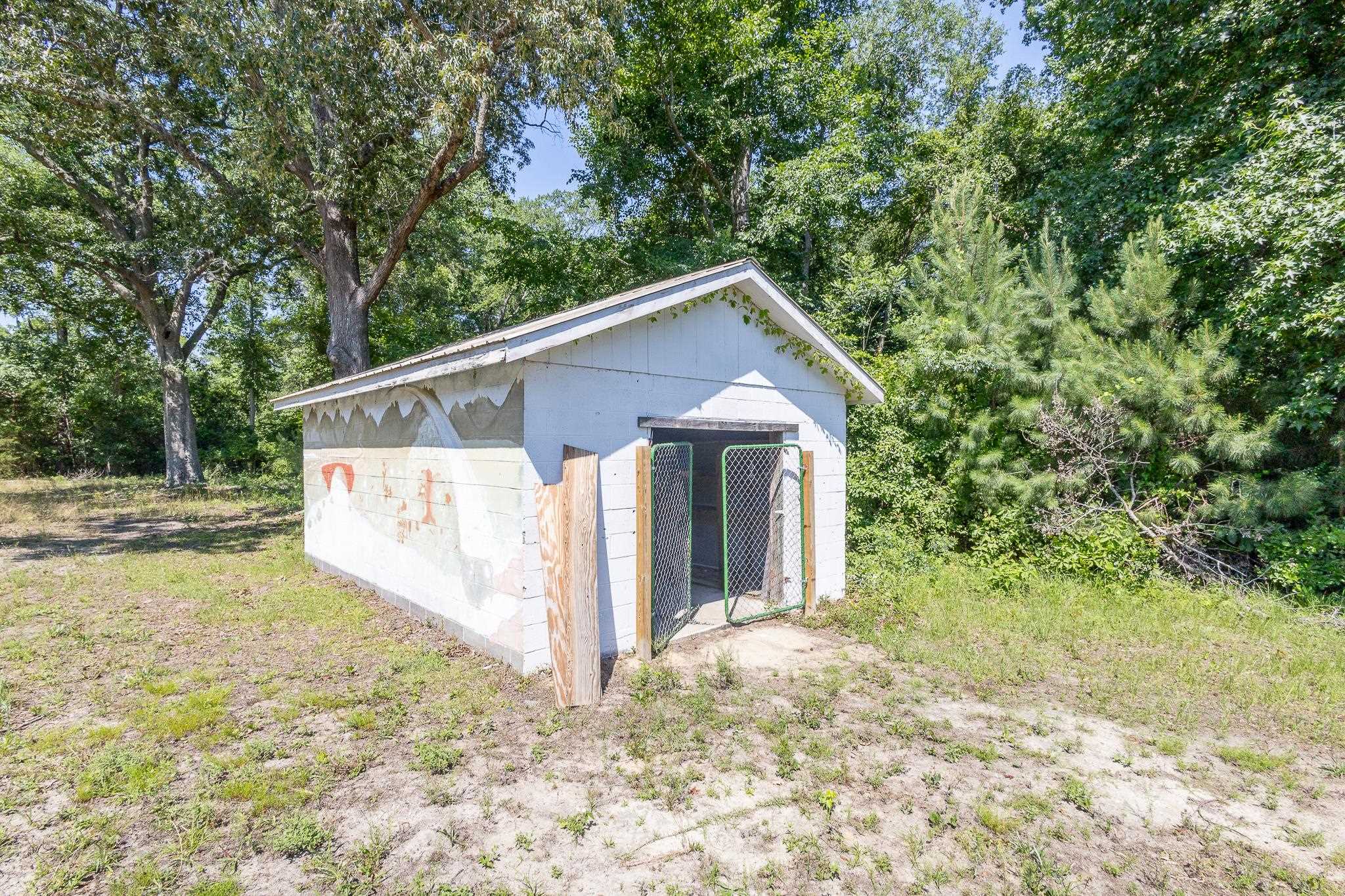 1403 Highway 90 Property Photo 9