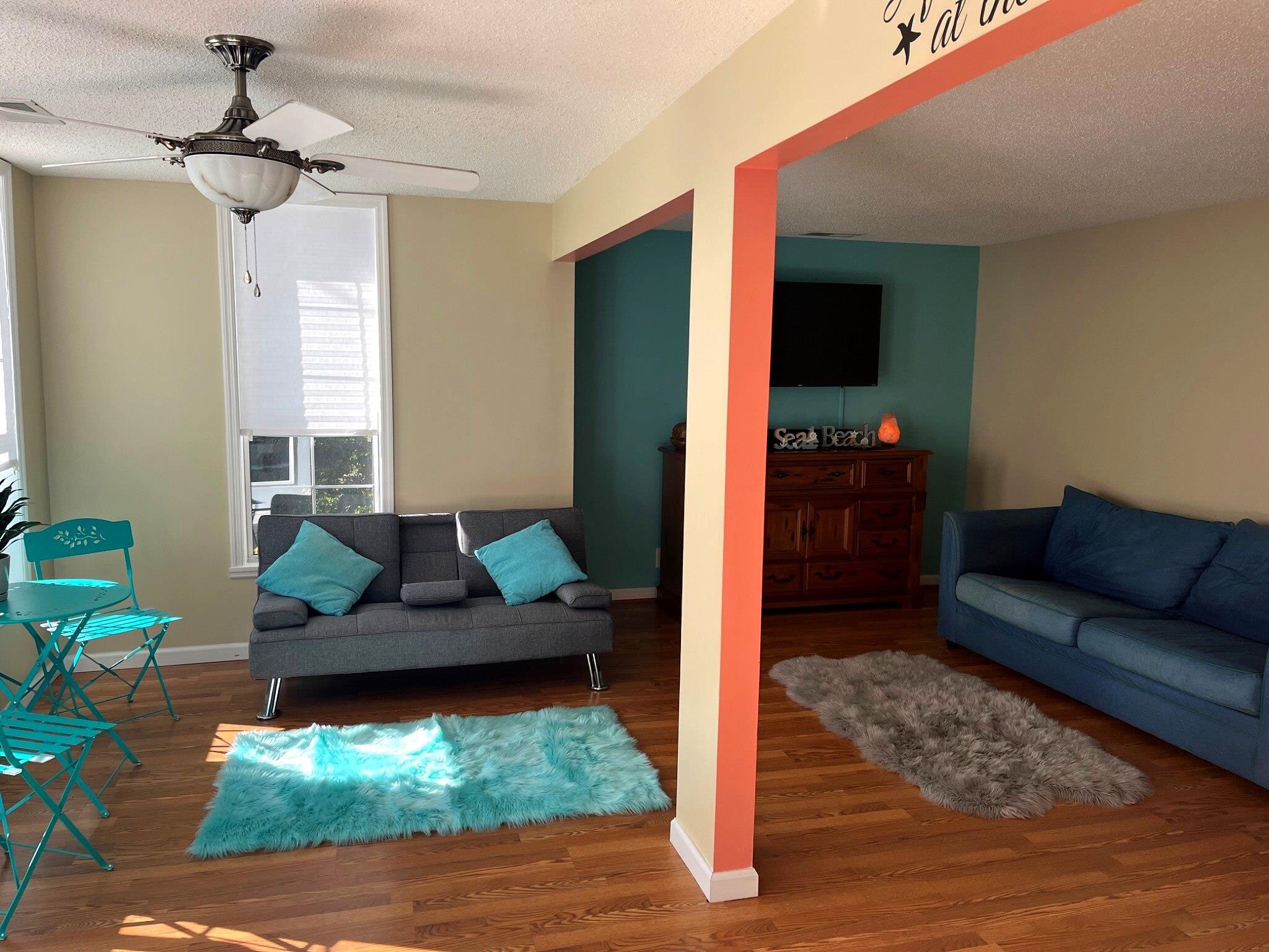 305 Chester St. Property Photo 2