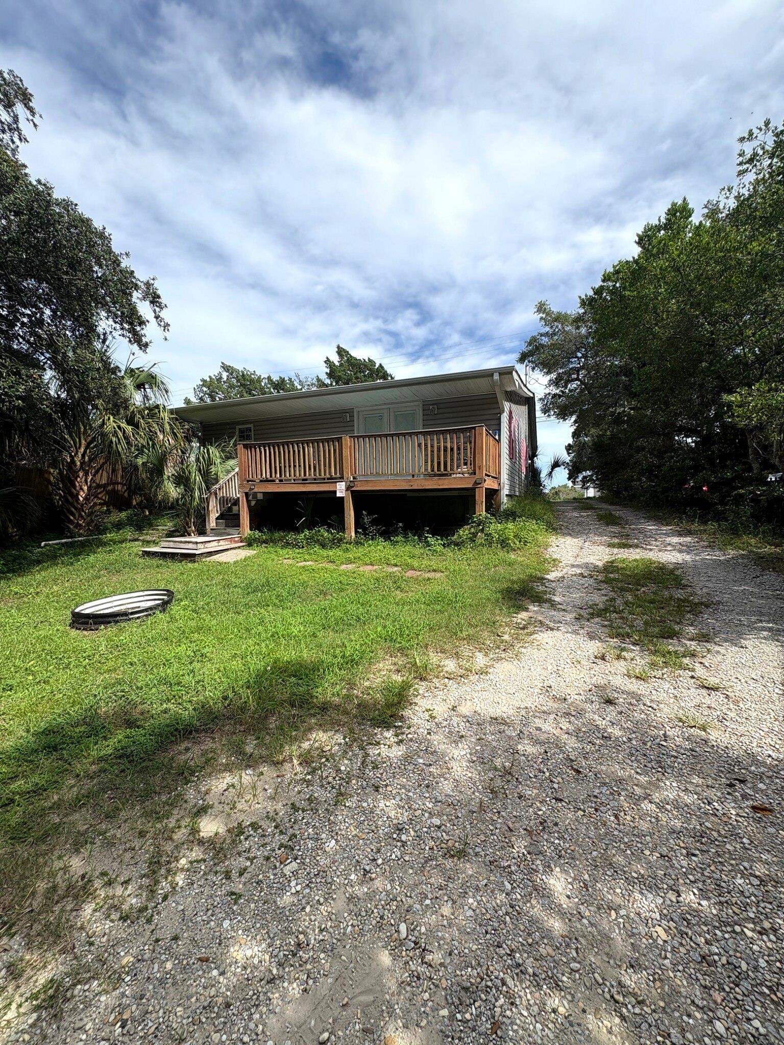 305 Chester St. Property Photo 24