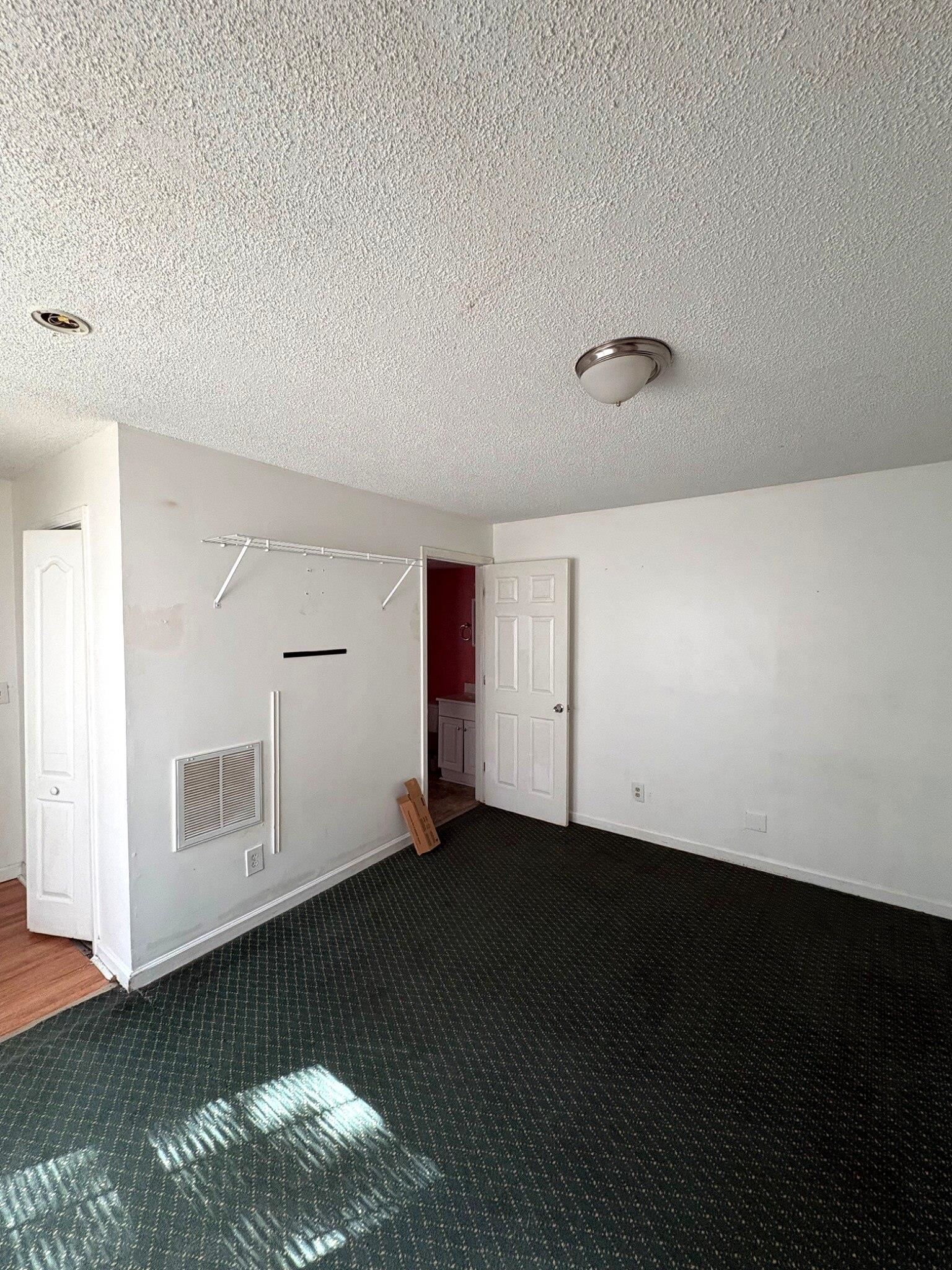 305 Chester St. Property Photo 33