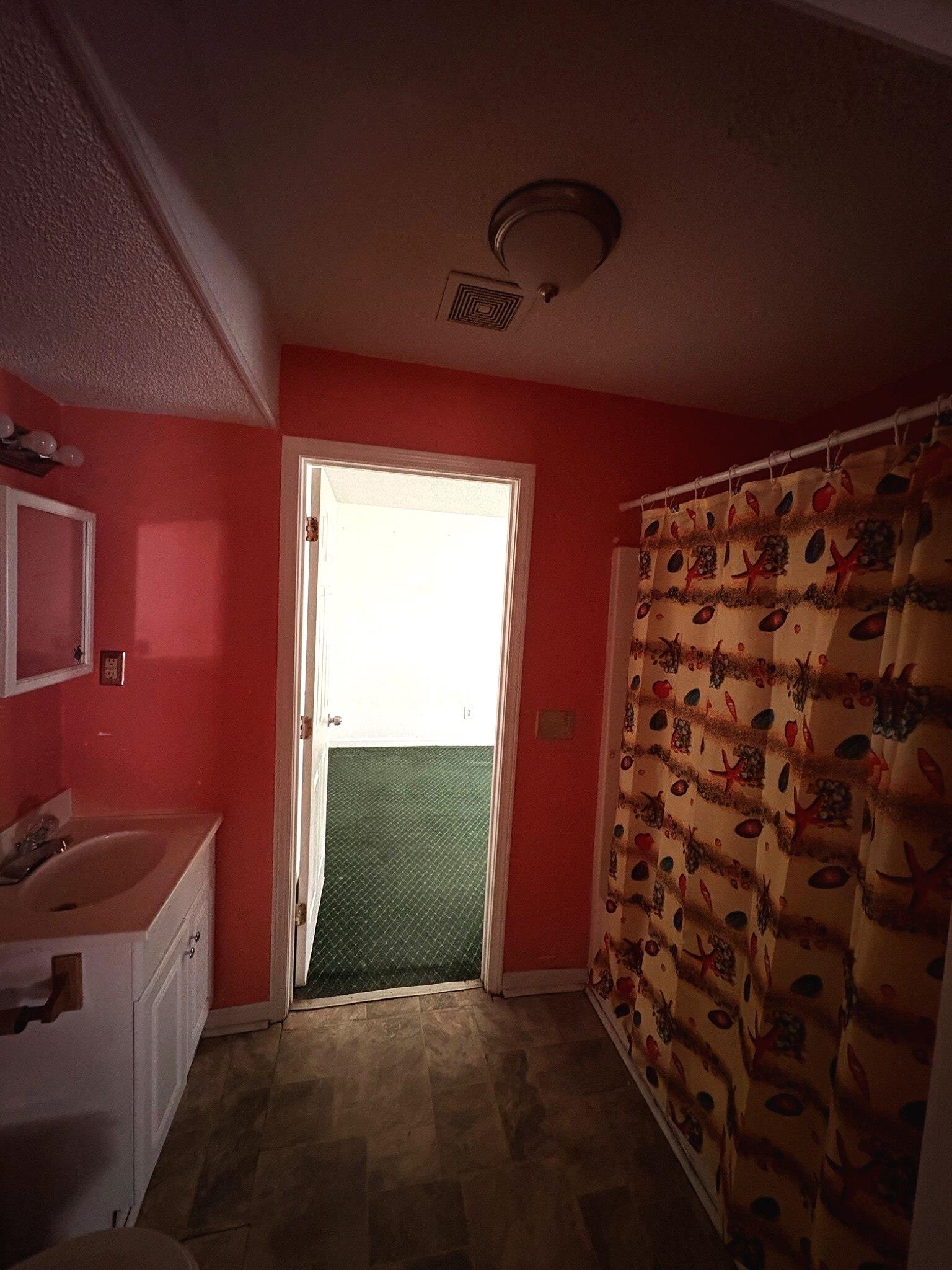 305 Chester St. Property Photo 35
