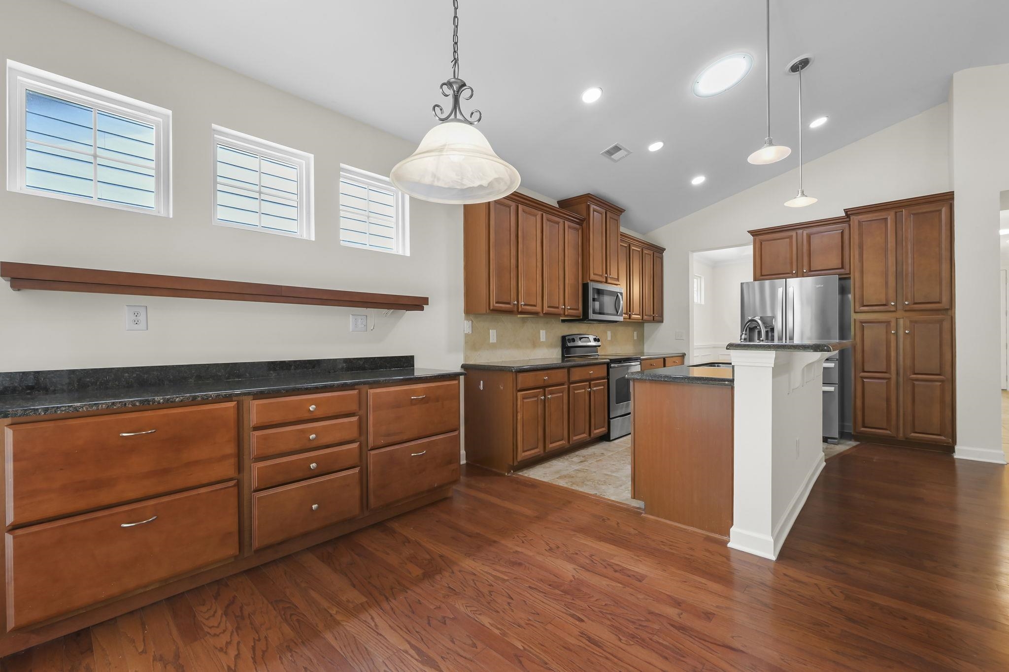 2072 Heritage Loop Property Photo 6