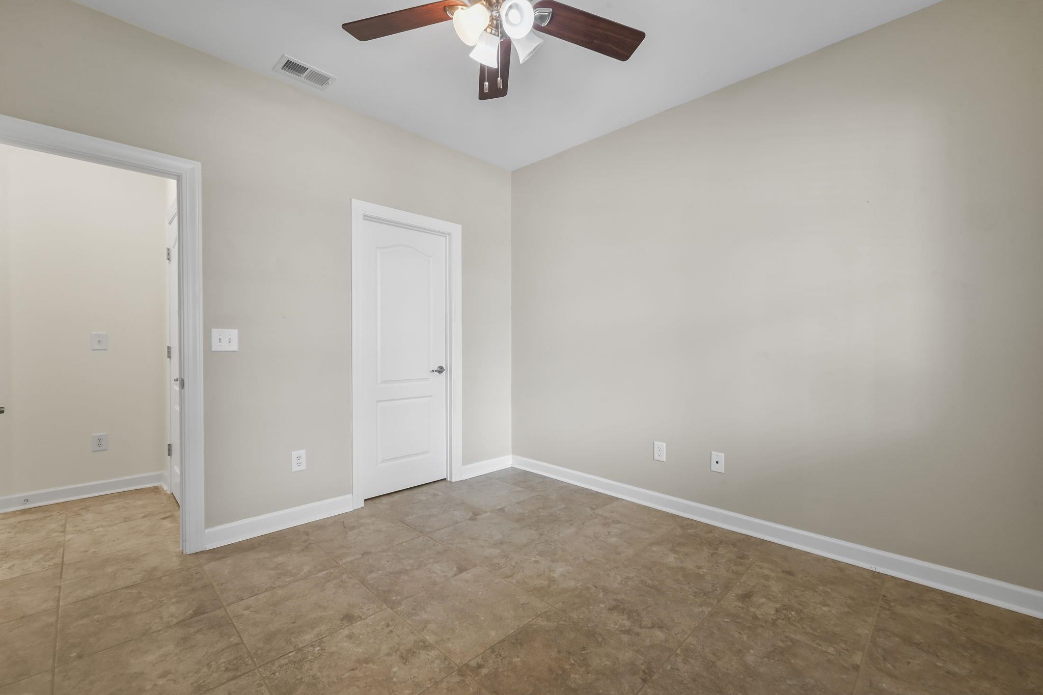 2072 Heritage Loop Property Photo 23