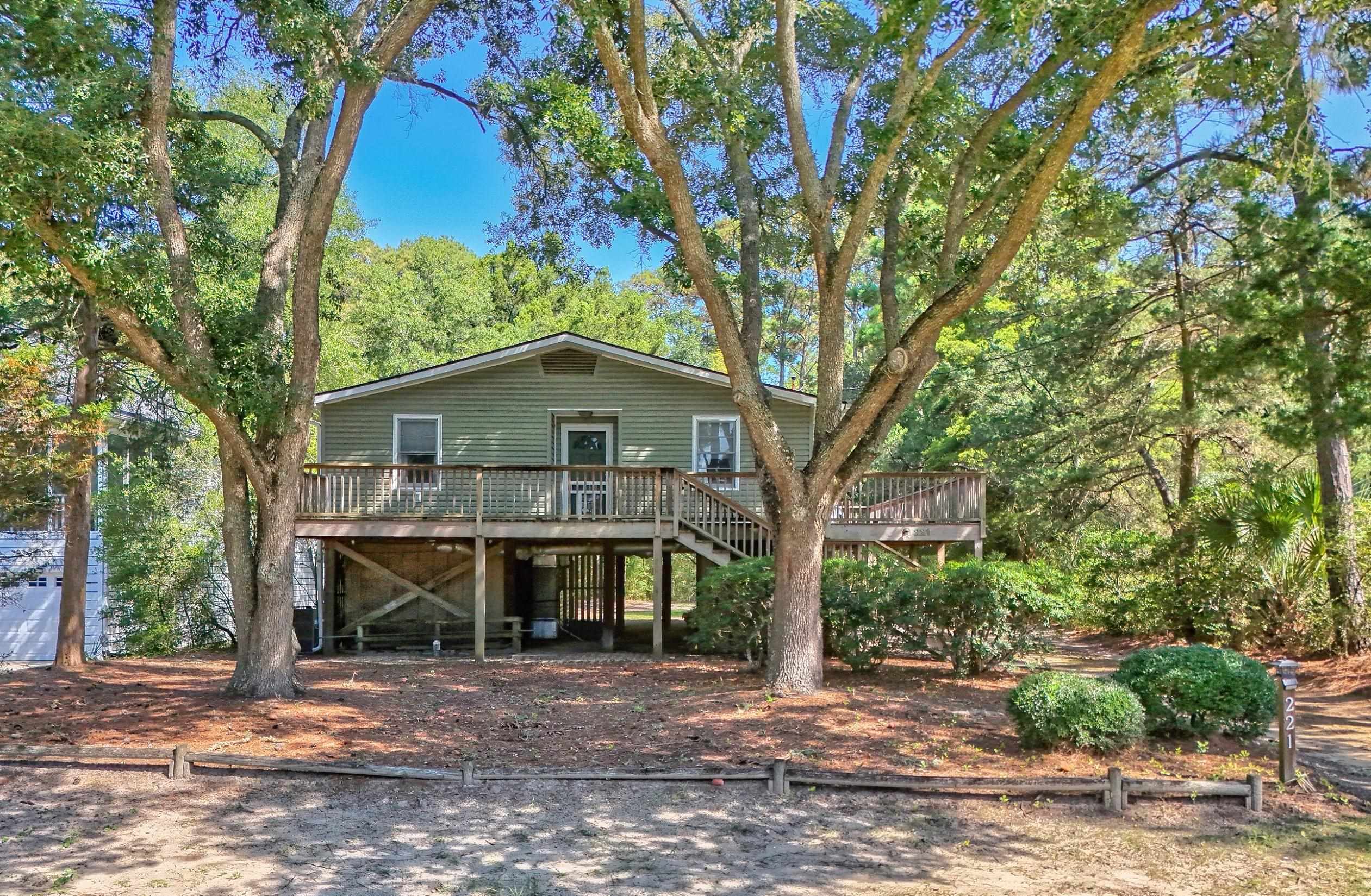 221 Windover Dr. Property Photo 1