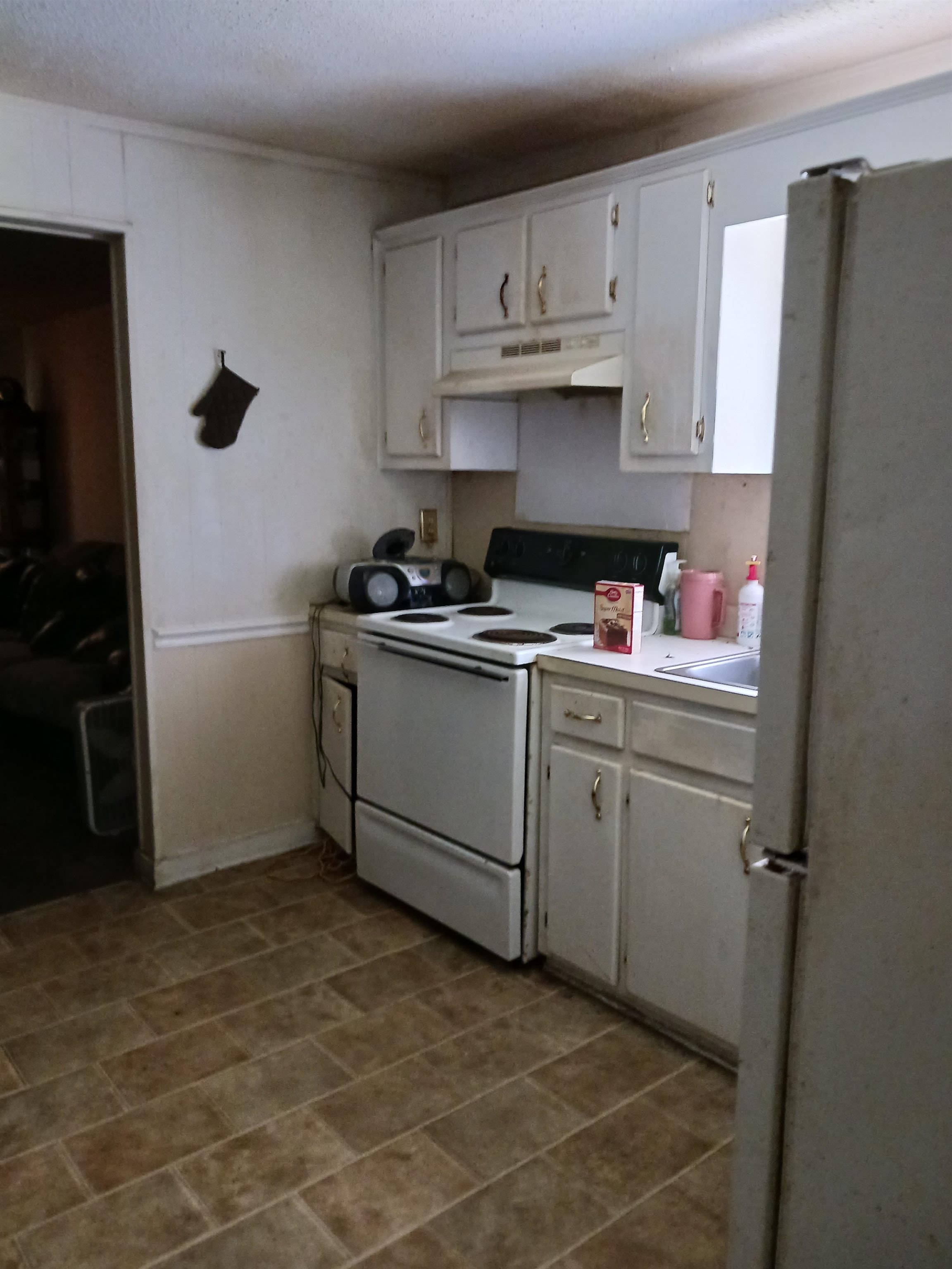 607 Smith St. Property Photo 4