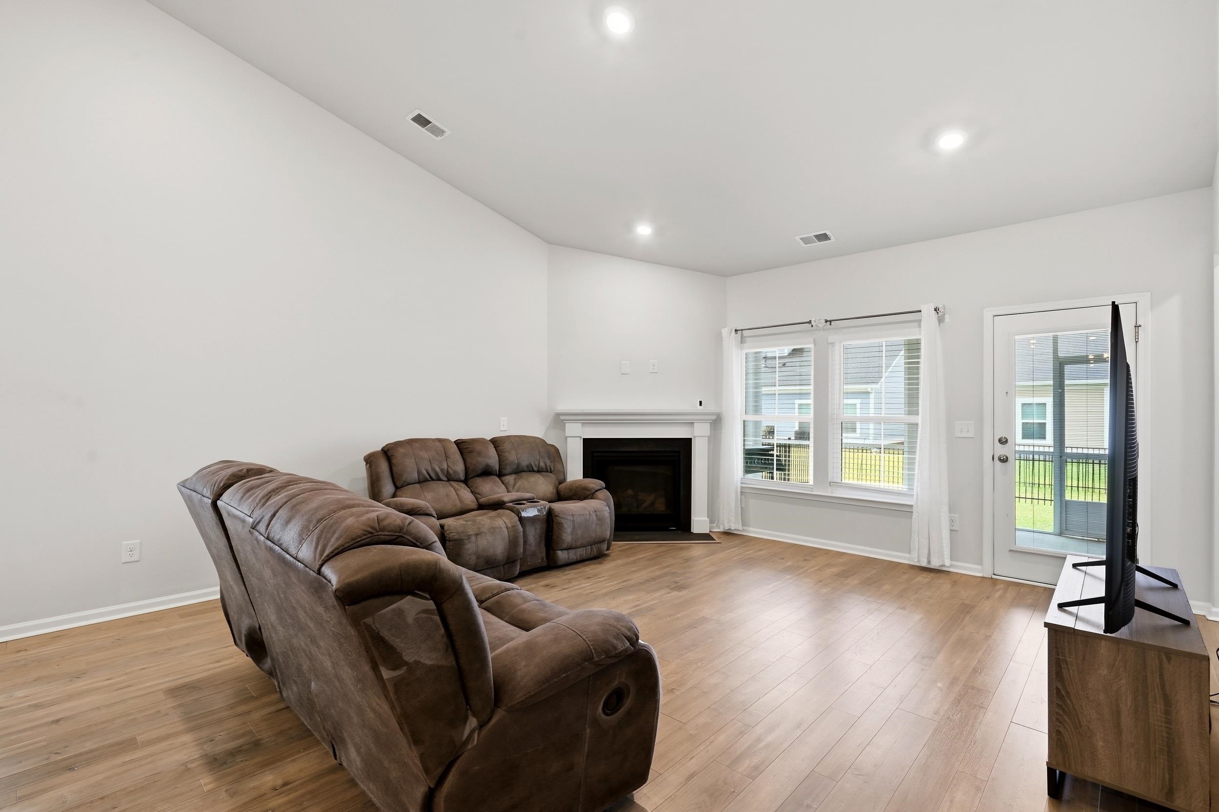 5681 Lacebark Trail Property Photo 7