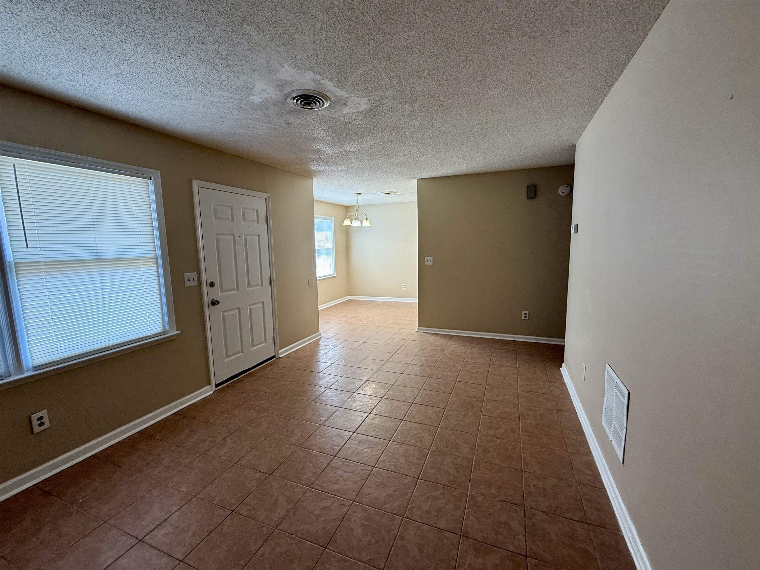 4047 Fairway Dr. Property Photo 3