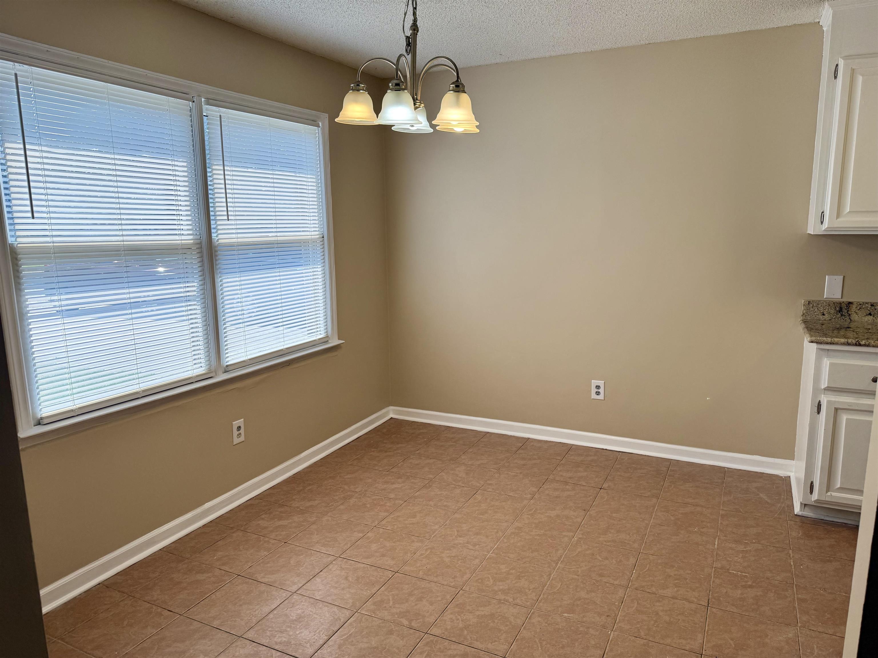 4047 Fairway Dr. Property Photo 4