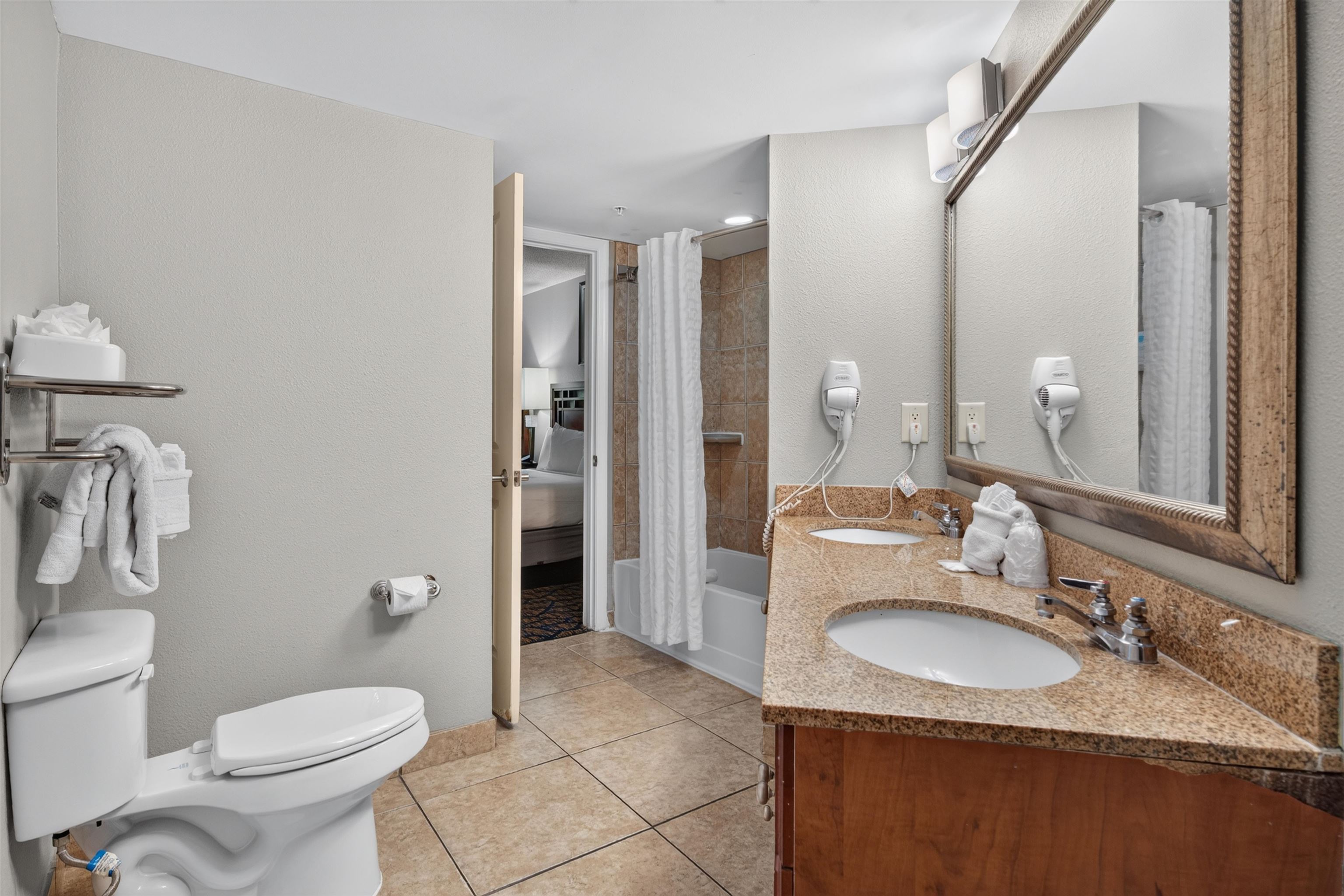 5200 N Ocean Blvd. Property Photo 18