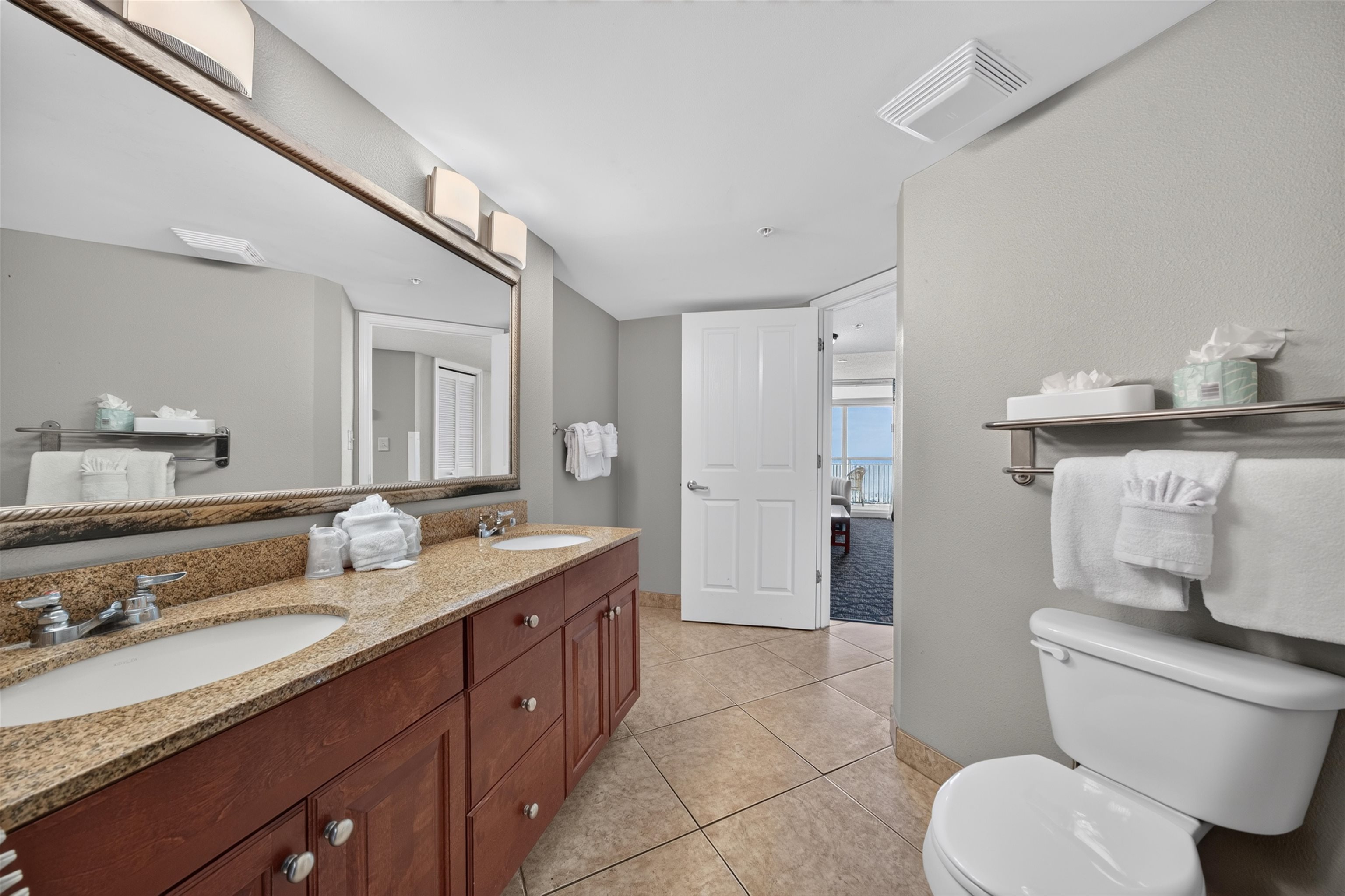 5200 N Ocean Blvd. Property Photo 19