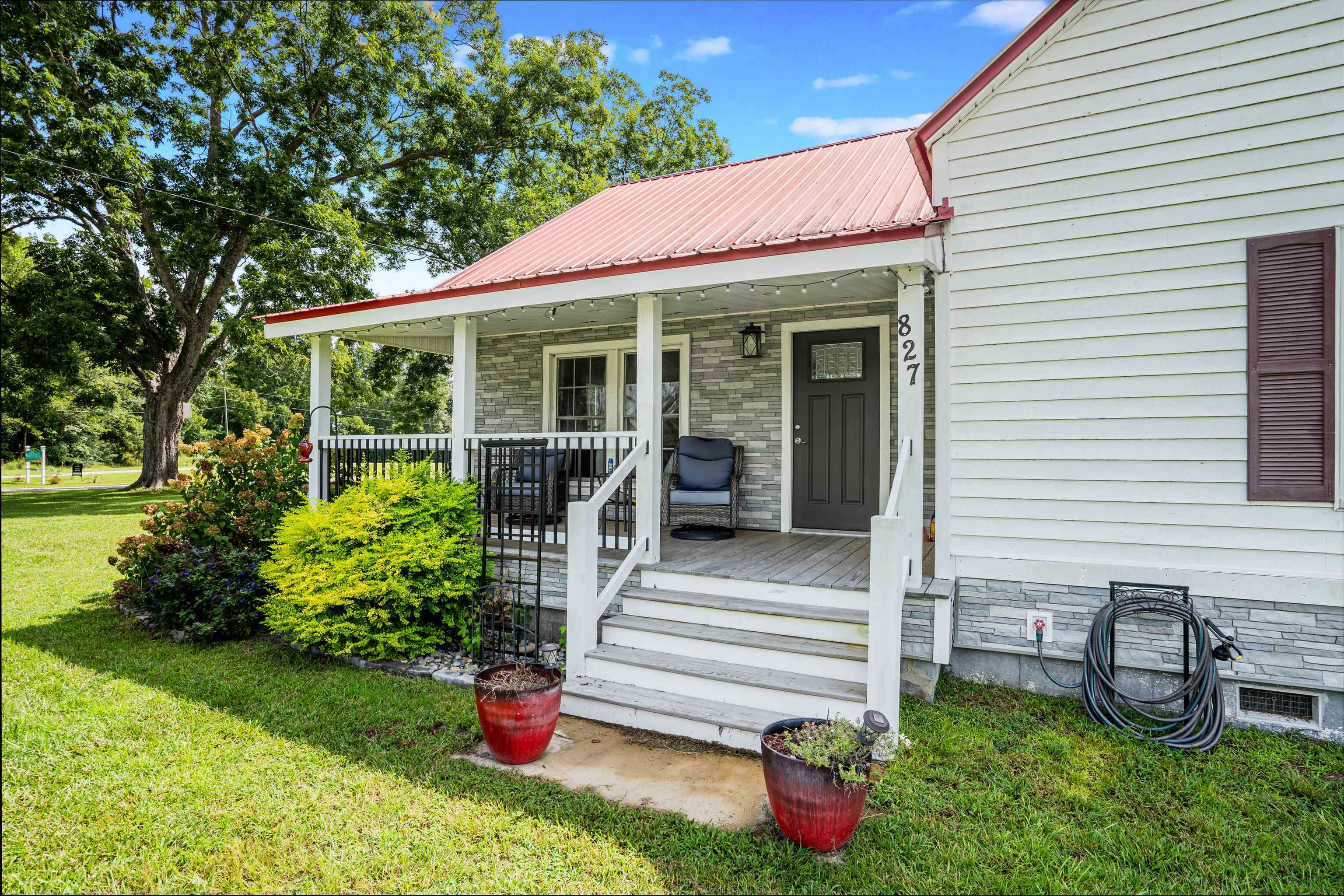 827 Sheila Dr. Property Photo 3