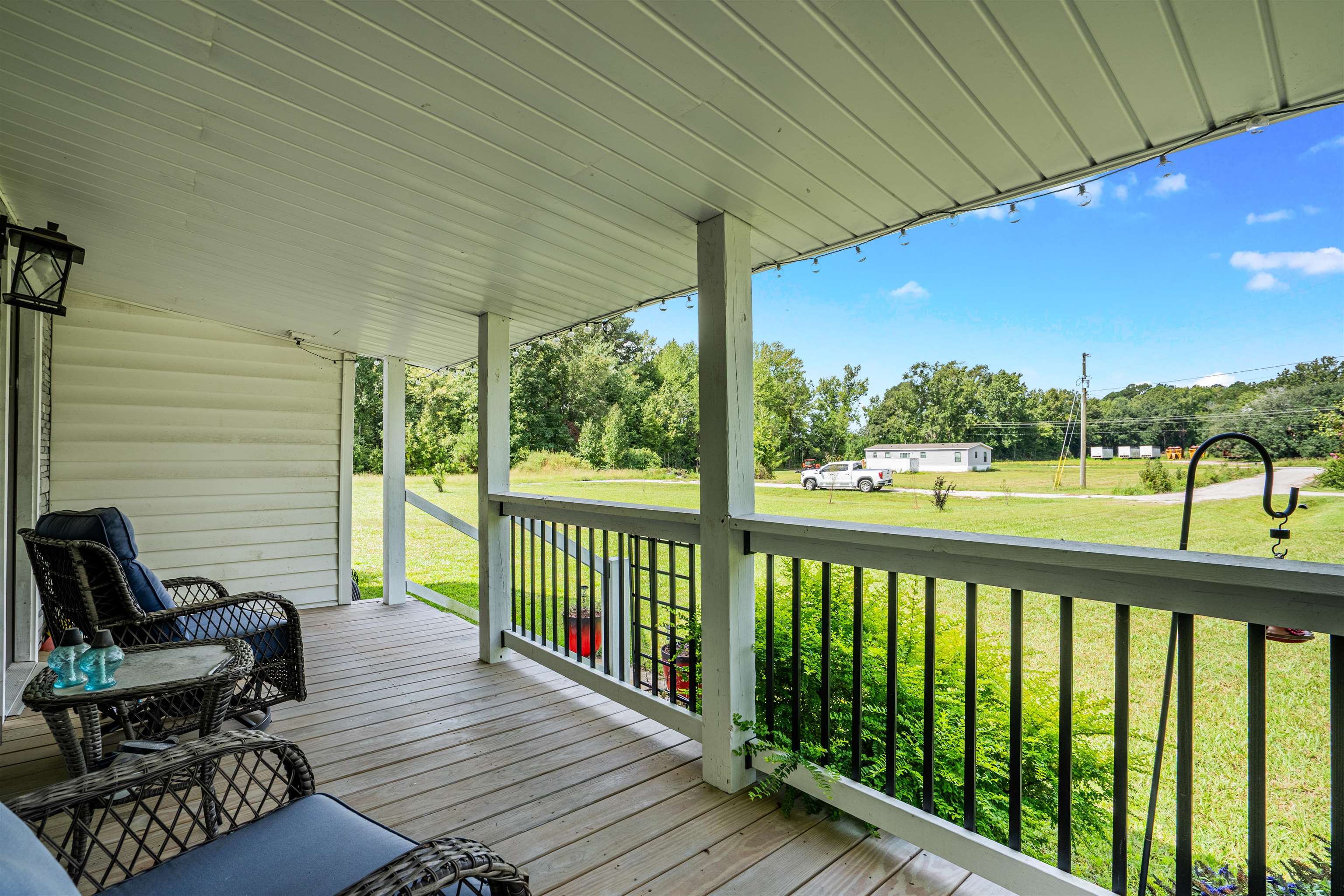 827 Sheila Dr. Property Photo 4