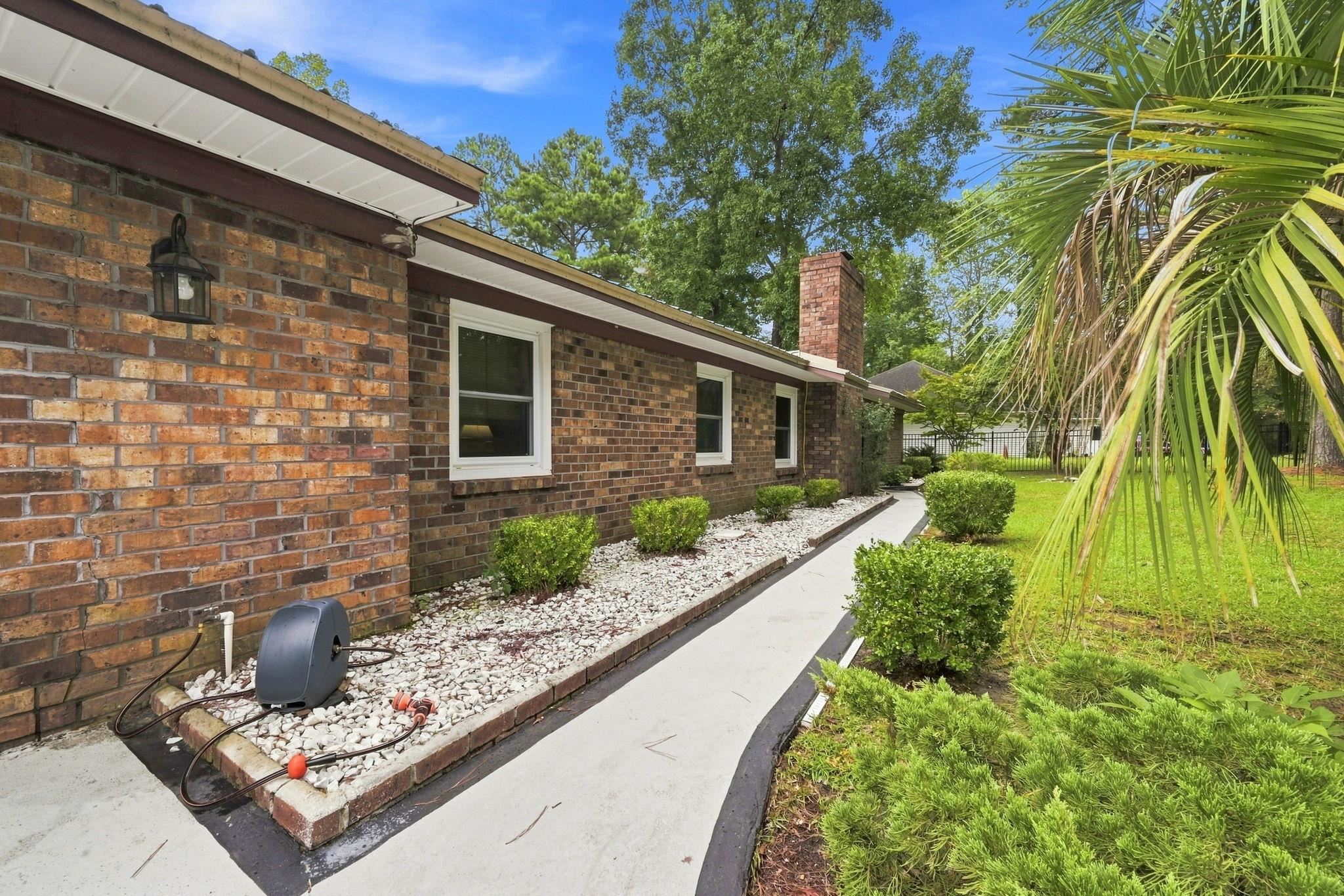 1064 Page Dr. Property Photo 3