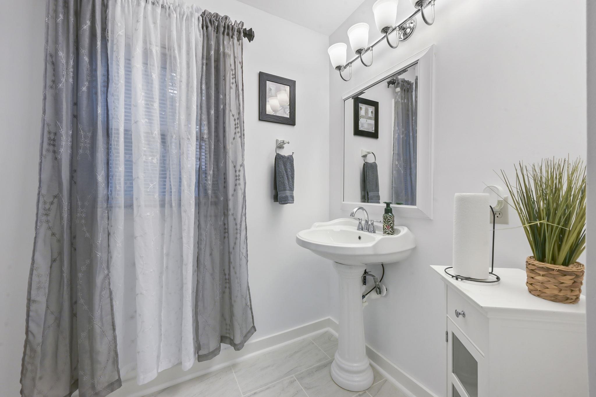 1064 Page Dr. Property Photo 7
